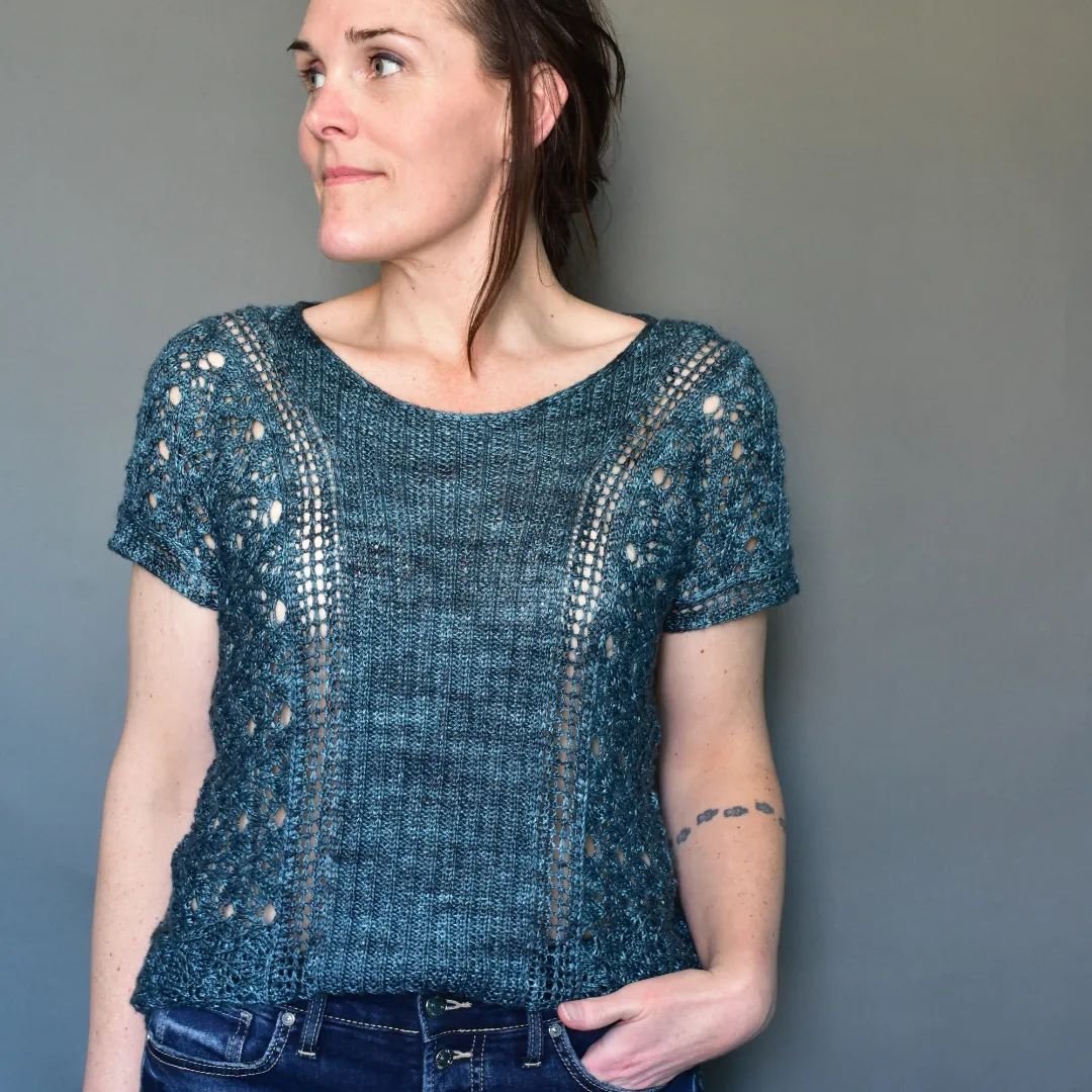 St. Jones Without is live! A summer tee designed using @fruitfulfusion Merino silk. Perfect for warm days. (And this colour - I'm obsessed!!) You can get the pattern on Ravelry and my website - direct links are in the bio. It's 25% off until April 23