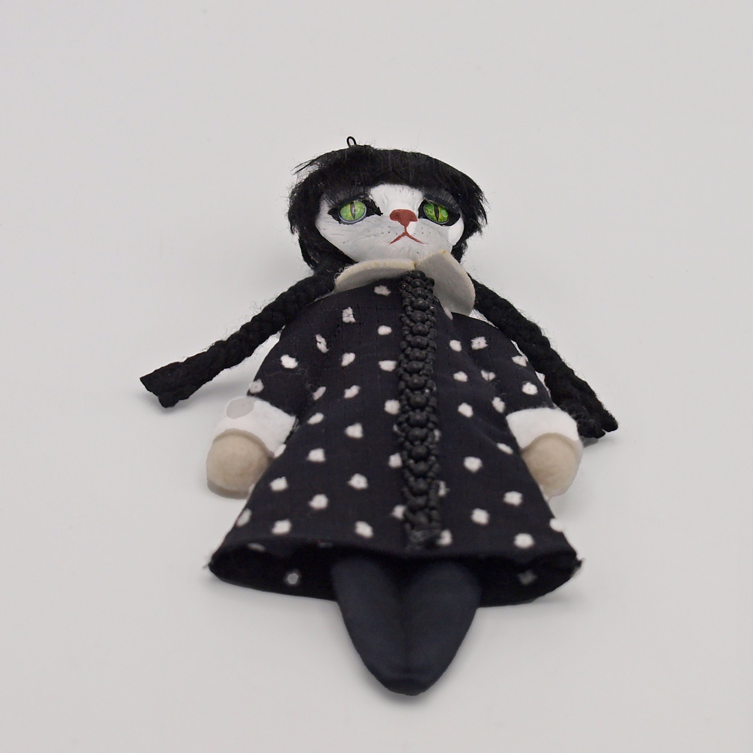 Wednesday_BOTTOM_2062640.jpg