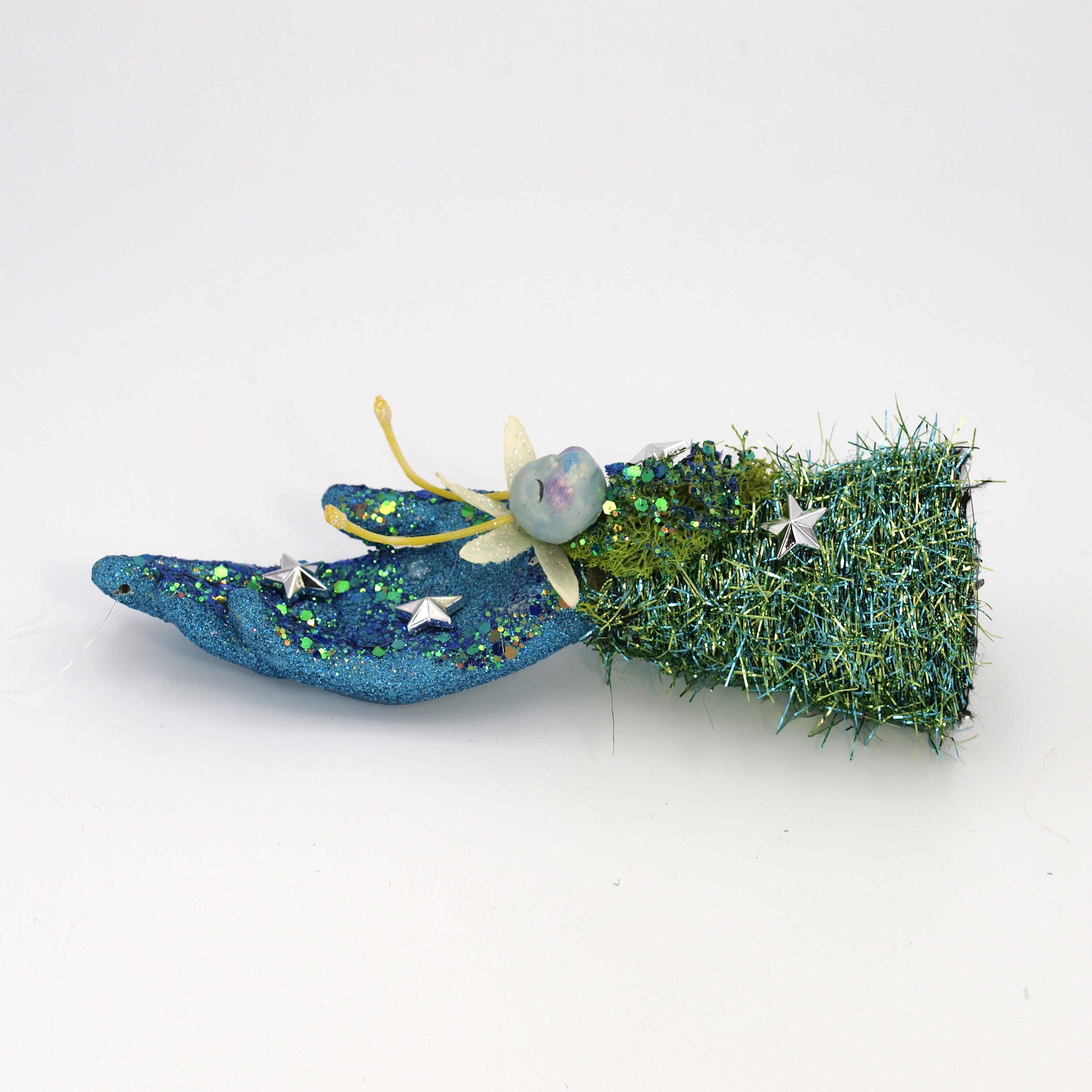 Chrysalis_SIDE.R_2142812.jpg