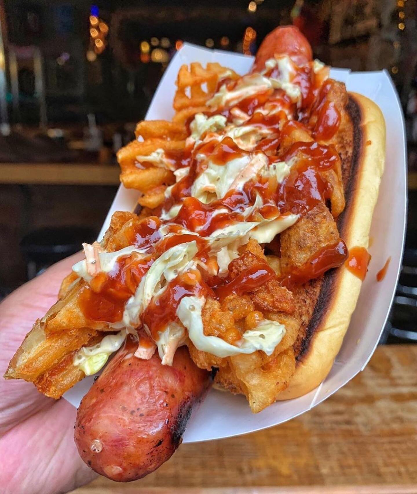 Don&rsquo;t skip on The POLISH BOY! 🌭🌭 A Cleveland specialty. A large polish sausage topped with coleslaw, waffle fries &amp; bbq sauce. 🔥 Delivery is now available through the link in our bio! #ATTHEWALLACE #WALLACE