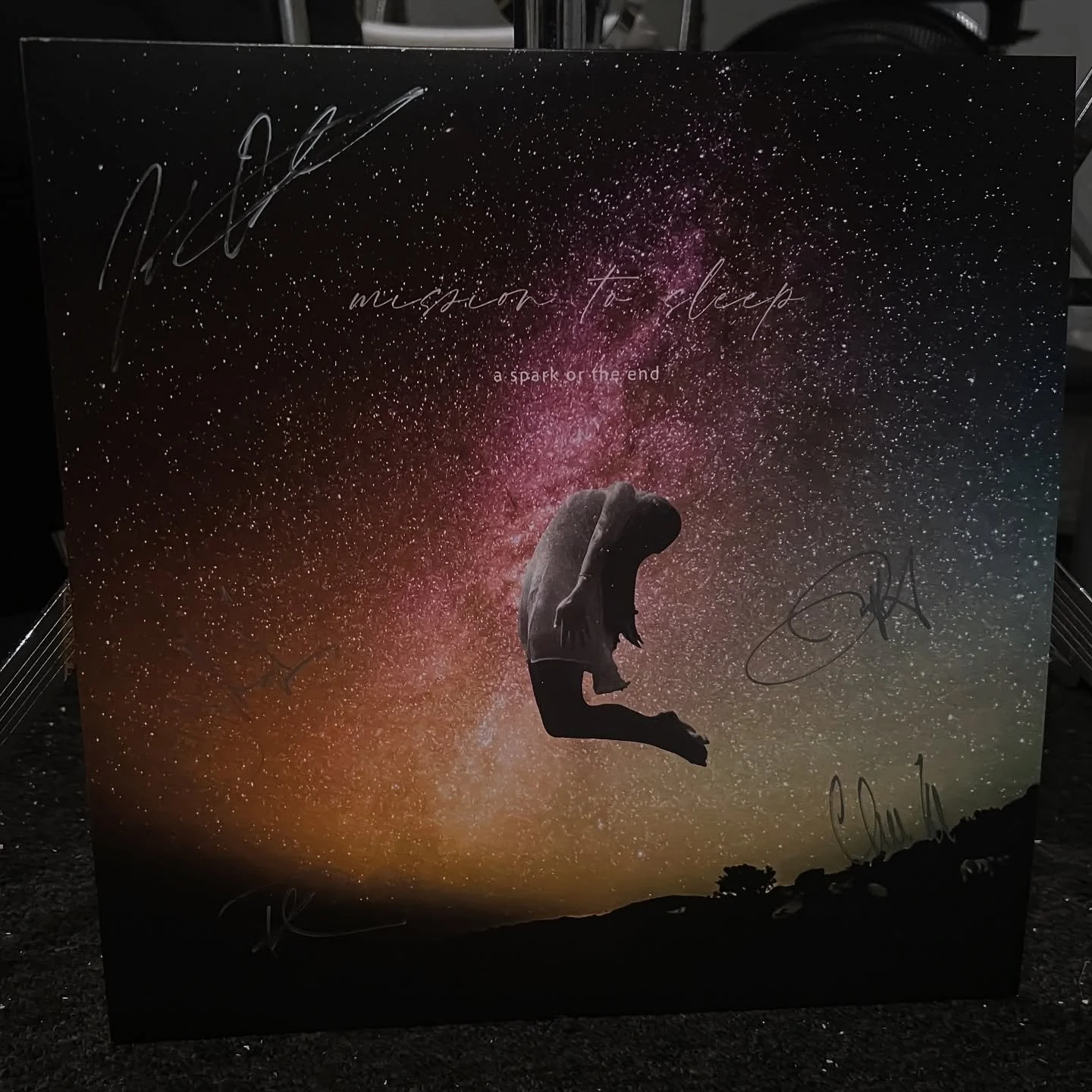 ALERT: If you bought (or buy) a ticket to the 7/5 show with @18v_official, @beyondrepairoc, @a2tragedy at Sonia, we&rsquo;ll automatically enter you into a drawing for this signed vinyl. DM your confirmation screenshots for a chance to win. See you n