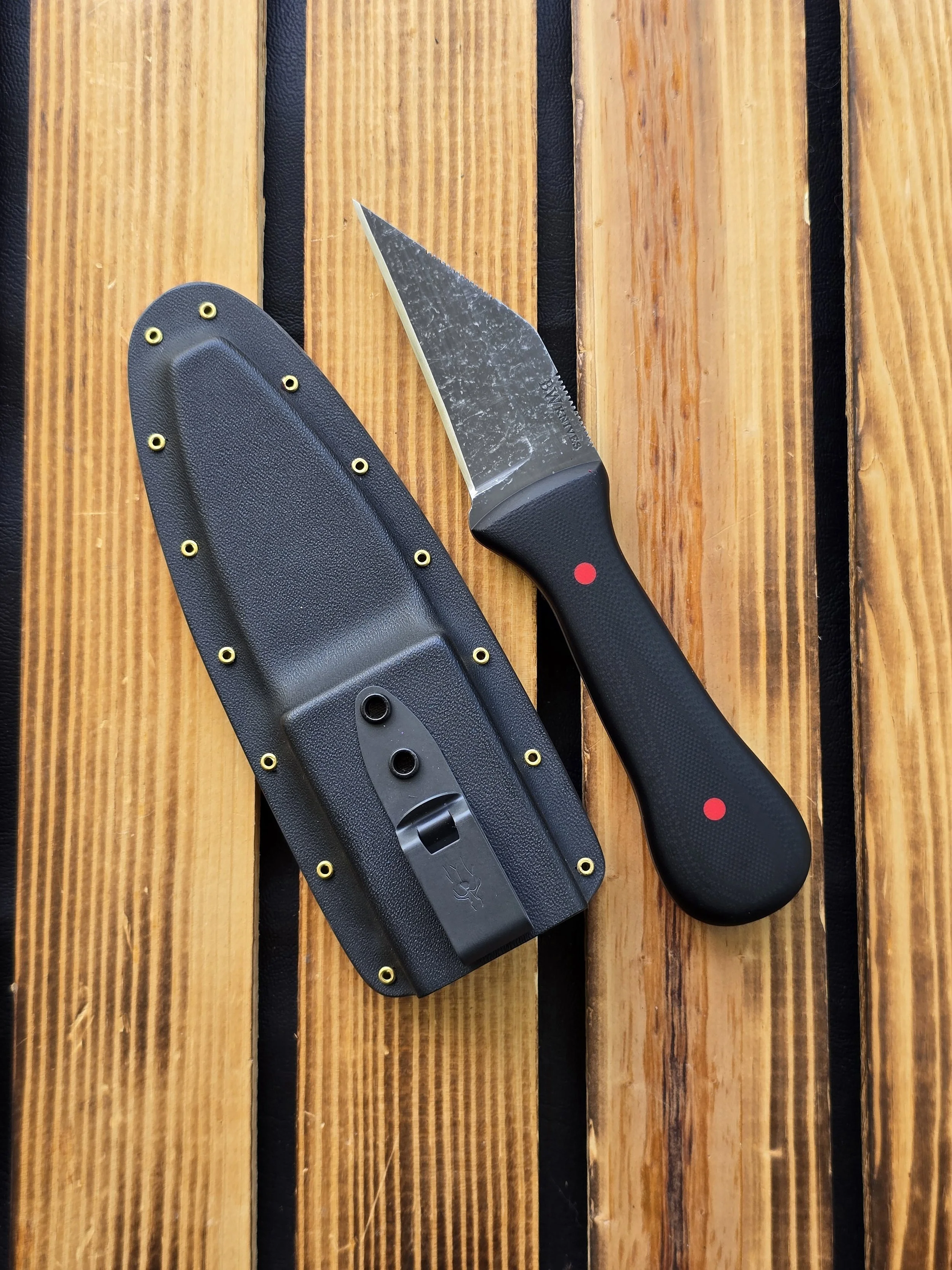 Erebus BlkRd1.jpg