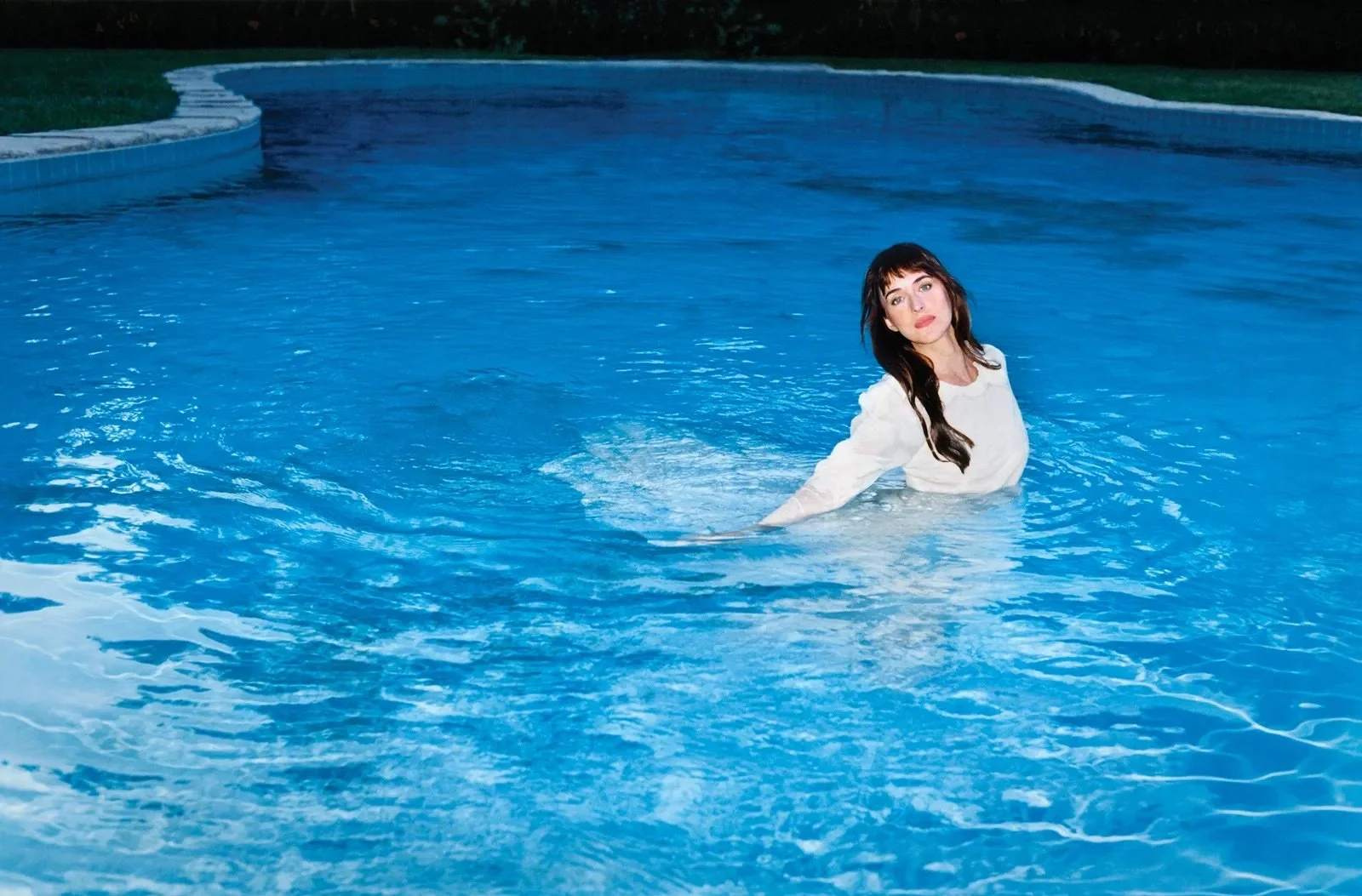 VO1026_CoverStory_DJ_01.jpg