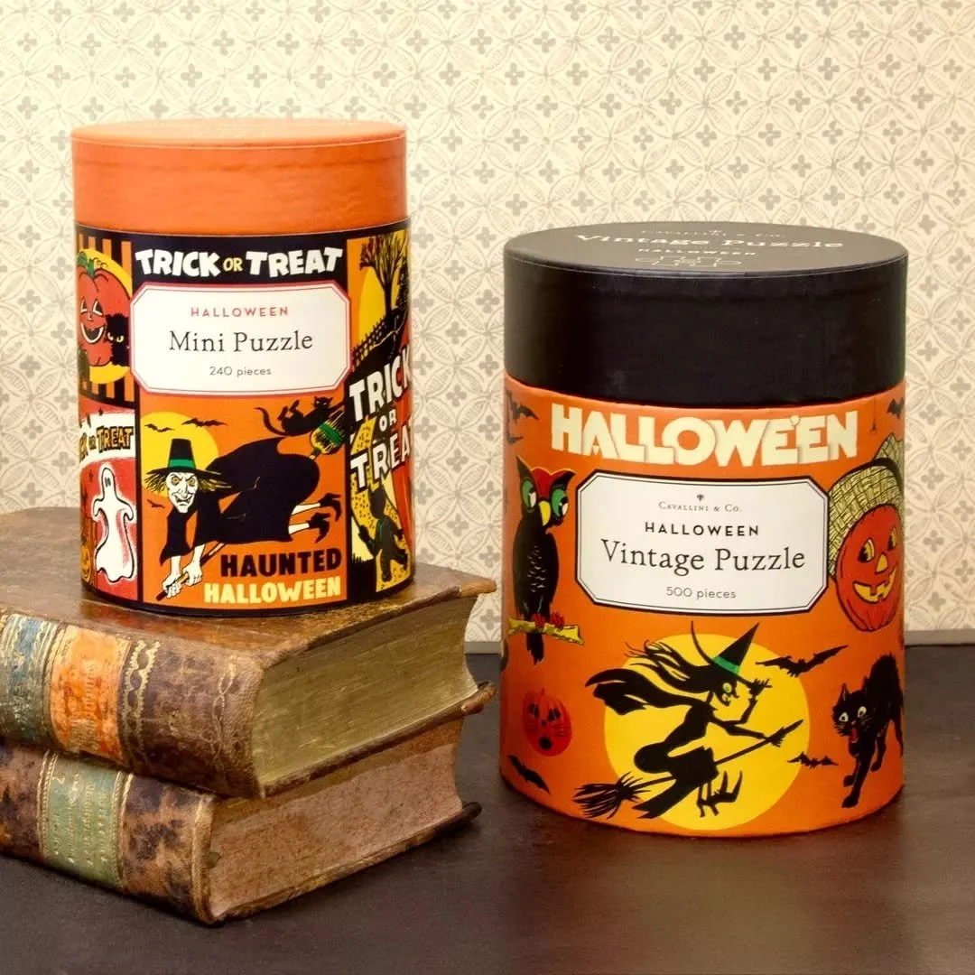 Same spooks, smaller size 🧹🦇👻🎃
Introducing the Halloween Mini Puzzle. At just 240 pieces, it's a fun way to spend your Hallow's Eve 🕯