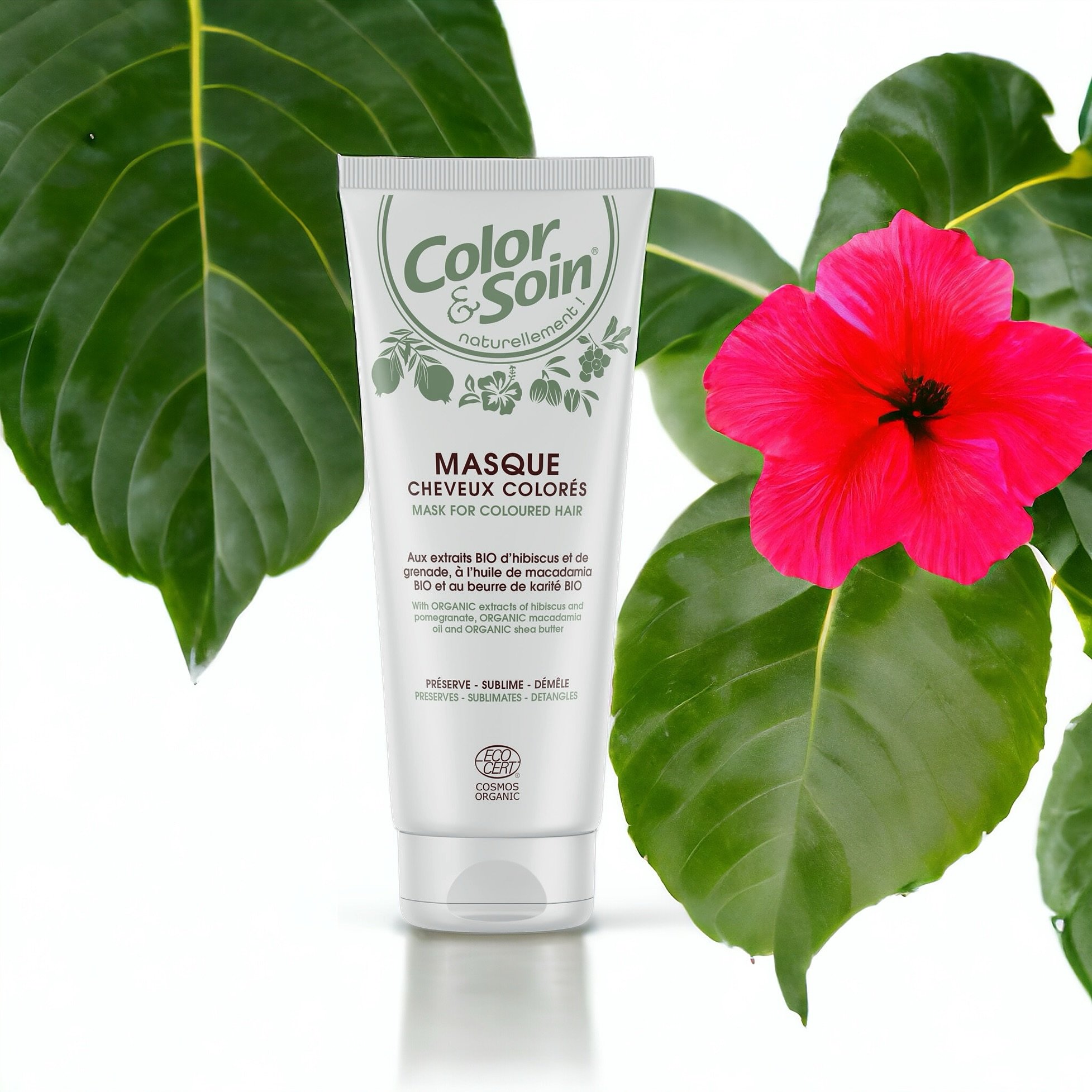 New @colorsoin.au Mask for coloured hair 💚

Nourishes and preserves coloured hair. Its rich and smooth texture eases detangle, prevents breakage and strengthens hair to reveal a radiant shine and infinite softness.

Includes 🌺 flower extract, enhan