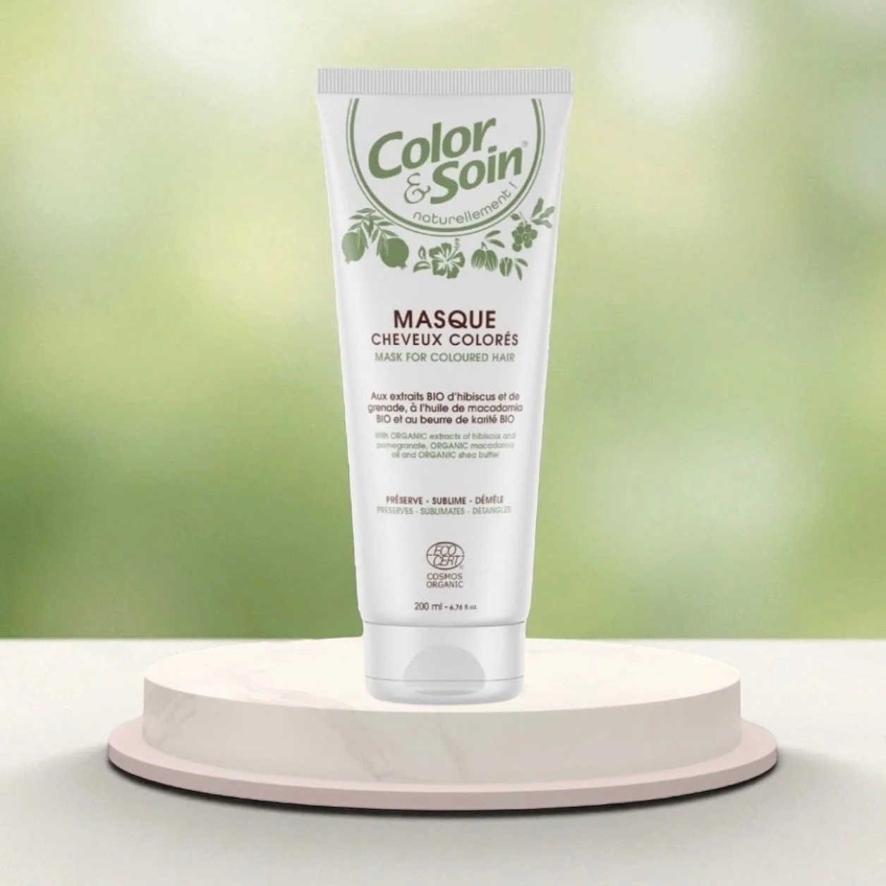 Have you tried @colorsoin.au new Mask for coloured hair? 🤔 

Nourishes and preserves coloured hair. Its rich and smooth texture eases detangle, prevents breakage and strengthens hair to reveal a radiant shine and infinite softness.

🌱 Made with 99.