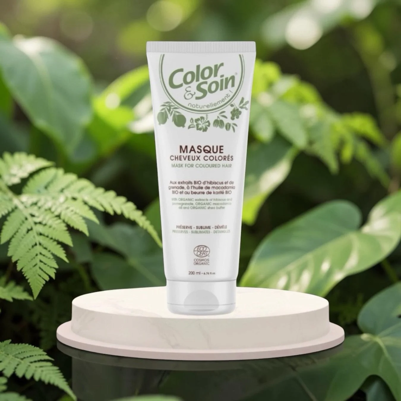 ✨ Keep your colour fresh, vibrant &amp; full of life ✨
Our Color &amp; Soin&reg; Mask for Coloured Hair is enriched with organic hibiscus, pomegranate oil &amp; shea butter 🌿💧.
It preserves shine, nourishes deeply &amp; detangles with ease &mdash; 