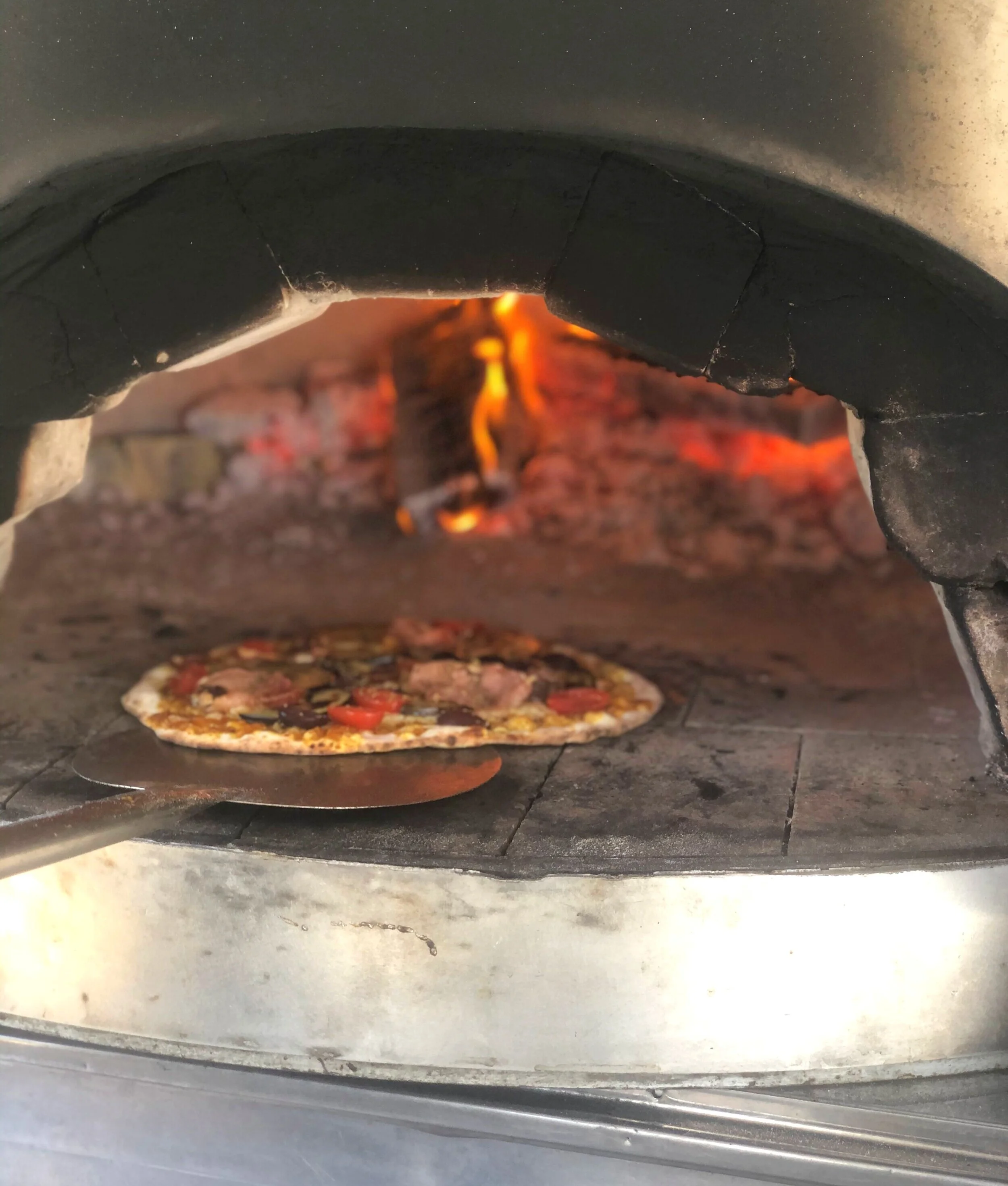 Pizza oven in use