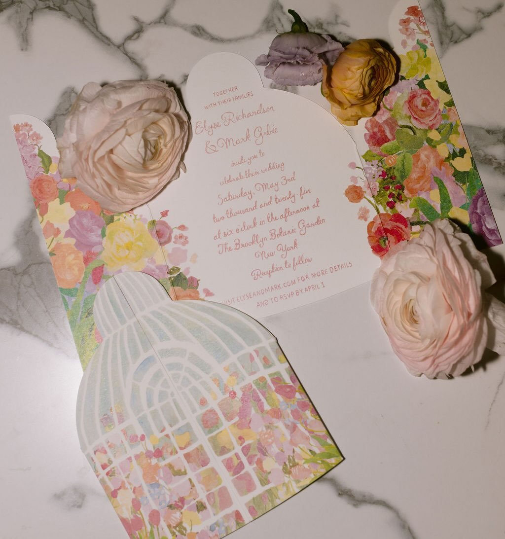 A very fun die-cut and gate-fold invitation for Elyse and Mark who got married in the beautiful glasshouse at Brooklyn Botanic Garden 🌿🌸 

📷 @francescaleephotography 

Wedding planner @poppy.and.lynn 
Floral design @oliviahoward_designs 
Photograp