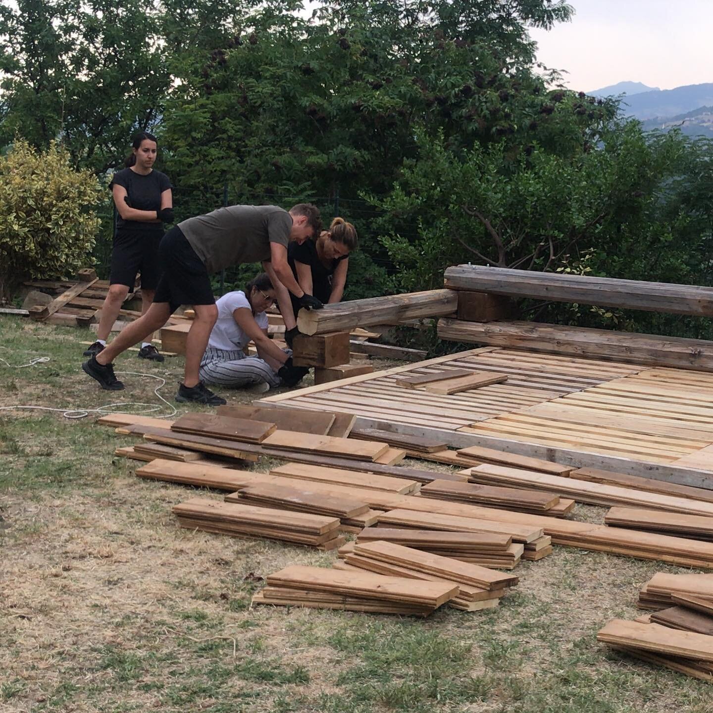 Design and build for disassembly 2021
San Ginesio, Italy
Organised by @architecture_and_cooperation 
#circularity #disassembly  #naturalmaterials #bioconstruction 

 #sustainability #ecofriendly #design #greenarchitecture #sustainable #bamboo #sustai