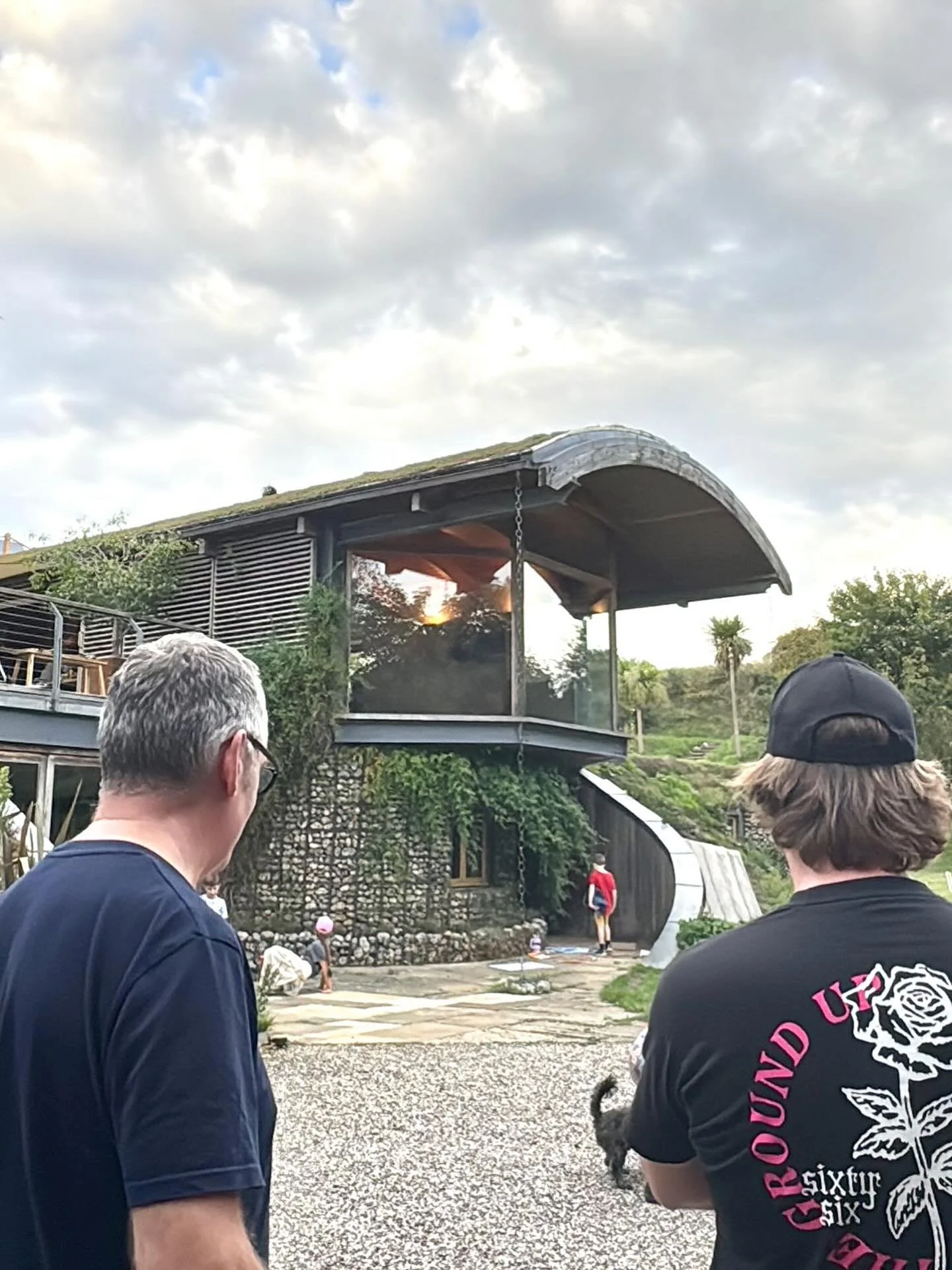 ENSEMBLE SOCIAL : Summer BBQ at Tom’s
We’re reflecting back on what a great time we had at our September Summer BBQ with the Ensemble family, kids and all! It was such a memorable day in the setting of Tom’s wonderful Sedum House.