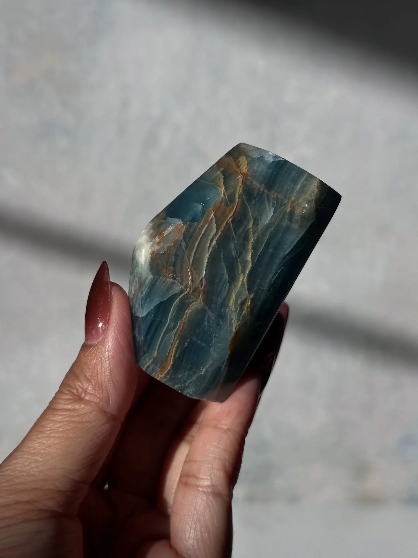 More sneaks for tomorrow&rsquo;s Story Sale!

💙 Blue Onyx Freeforms 
💜 Rainbow Fluorite Bats
🩵 Labradorite Spider Webs &amp; Zuni Bears

Available Monday 9/8 at 5pm PST 🤩