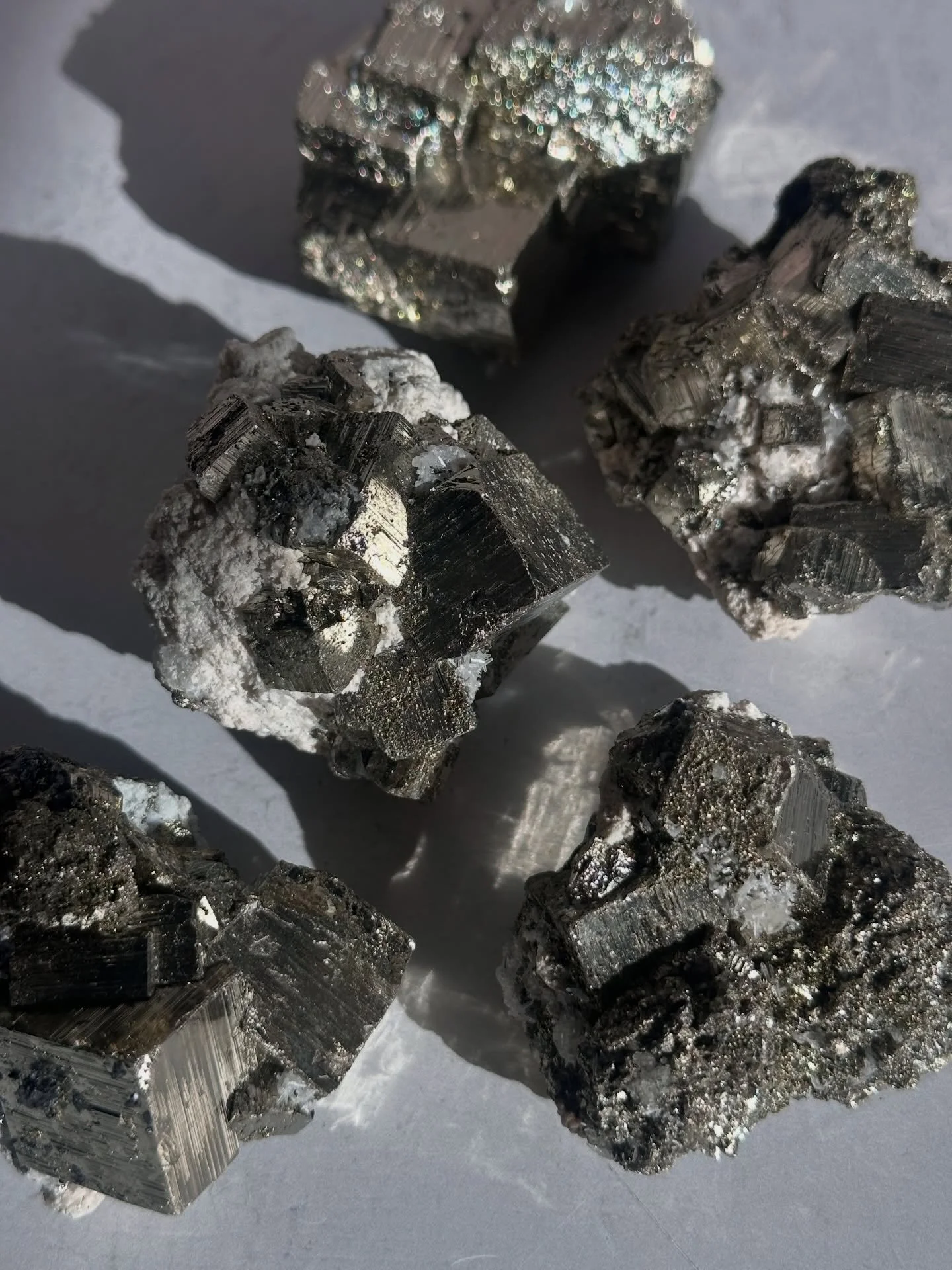 Dropping more previews for tomorrow&rsquo;s sale! 

⭐️ Pyrite &amp; Quartz clusters
⭐️ Flower Agate eggs
⭐️ Ocean Jasper hearts, palm stones &amp; statement sphere
⭐️ Lemurian cut bases
⭐️ Calcite bowls
⭐️ Fluorite DTs and mini bumble bees

Available