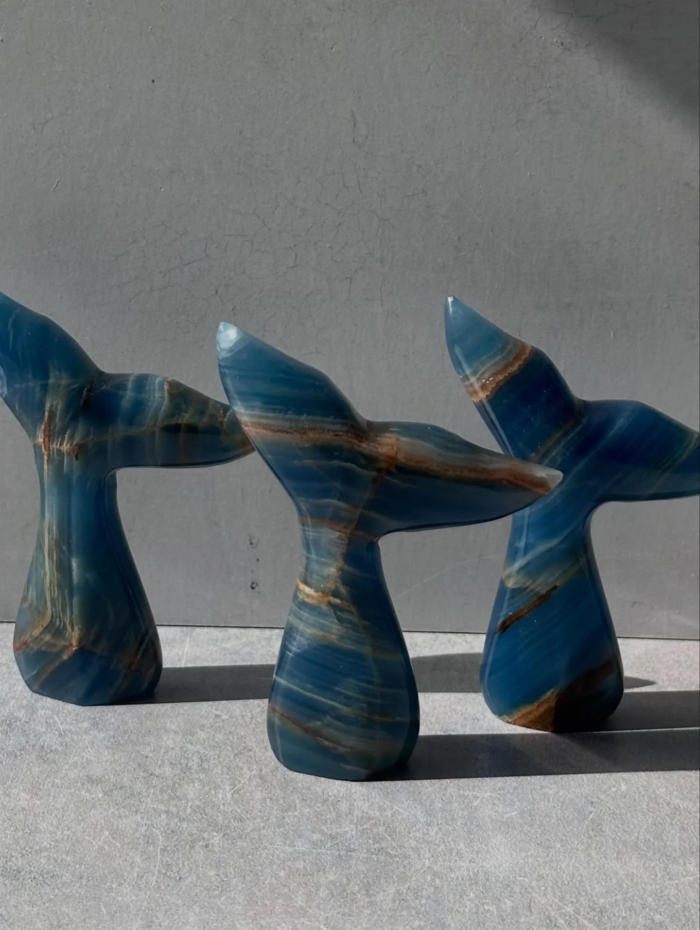 💙 Blue Onyx 💙

We cannot be more excited for these latest Blue Onyx carvings! Custom made standing mermaid tails, 3D butterflies and shivas. All shapes we&rsquo;ve never had in this stone before. 

Available Monday, 4/27 at 5pm PST during our Story