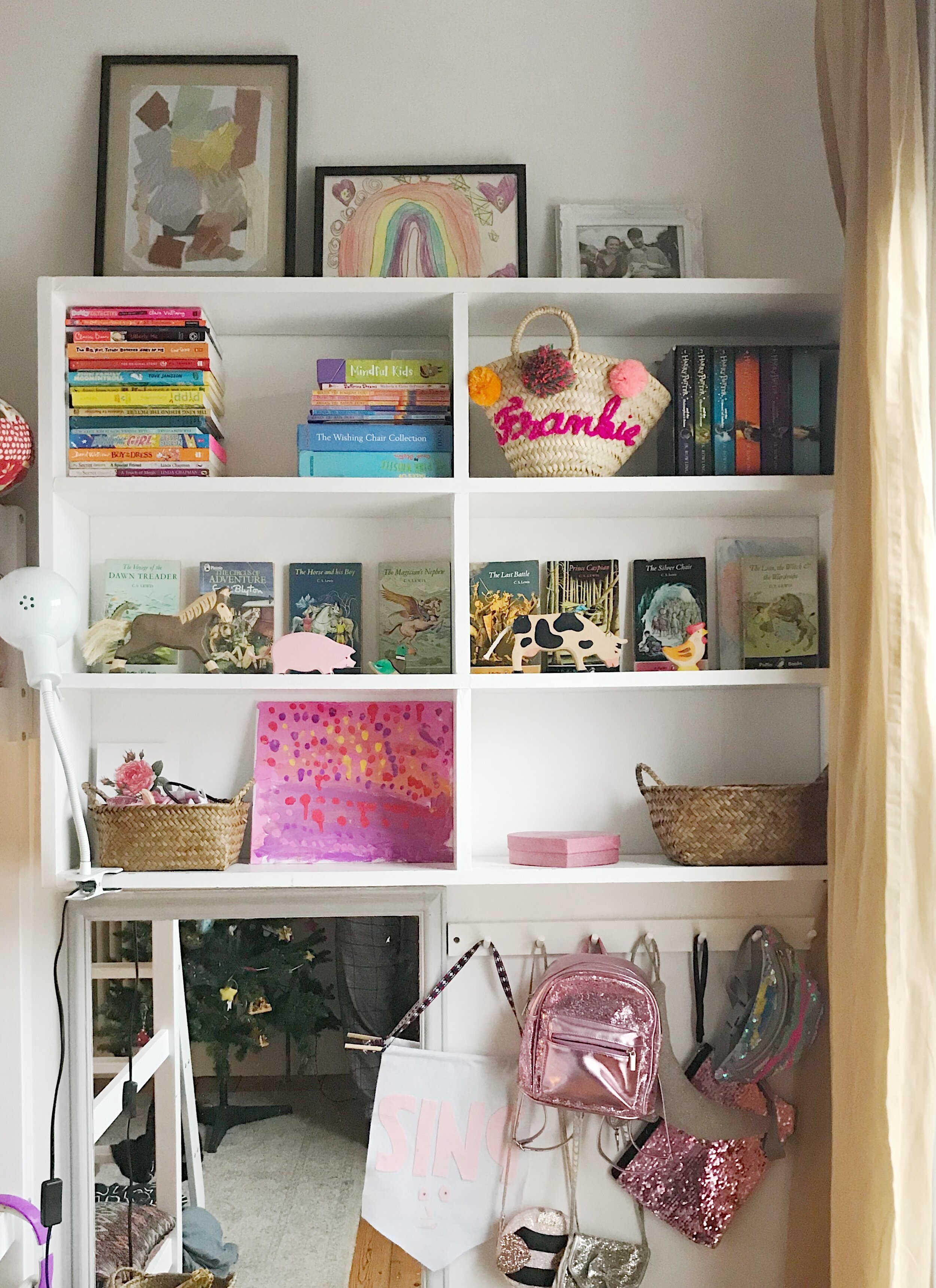 kids+room+shelves.jpg