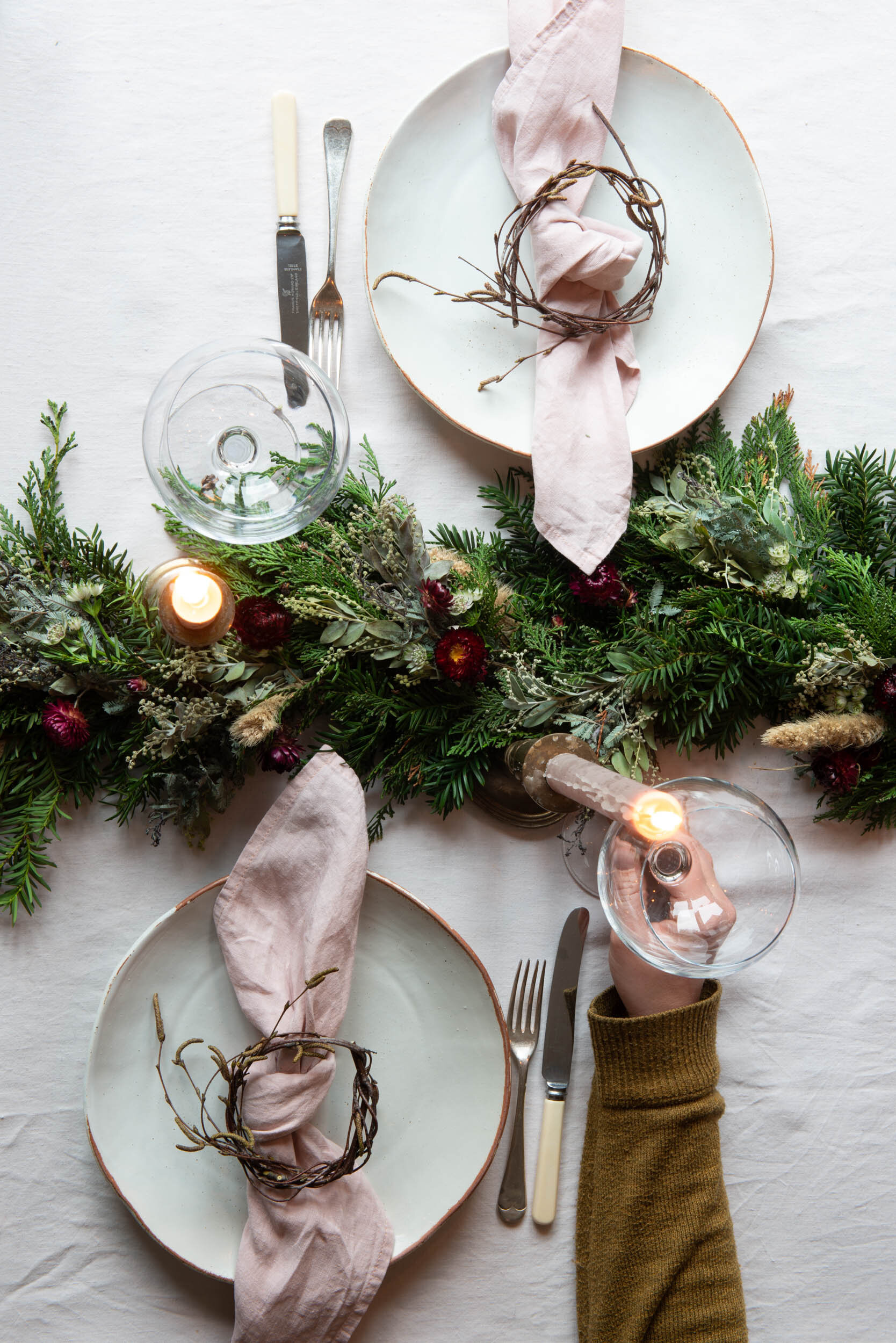 Christmas table styling ideas: a round up | Hannah Bullivant • Interior ...