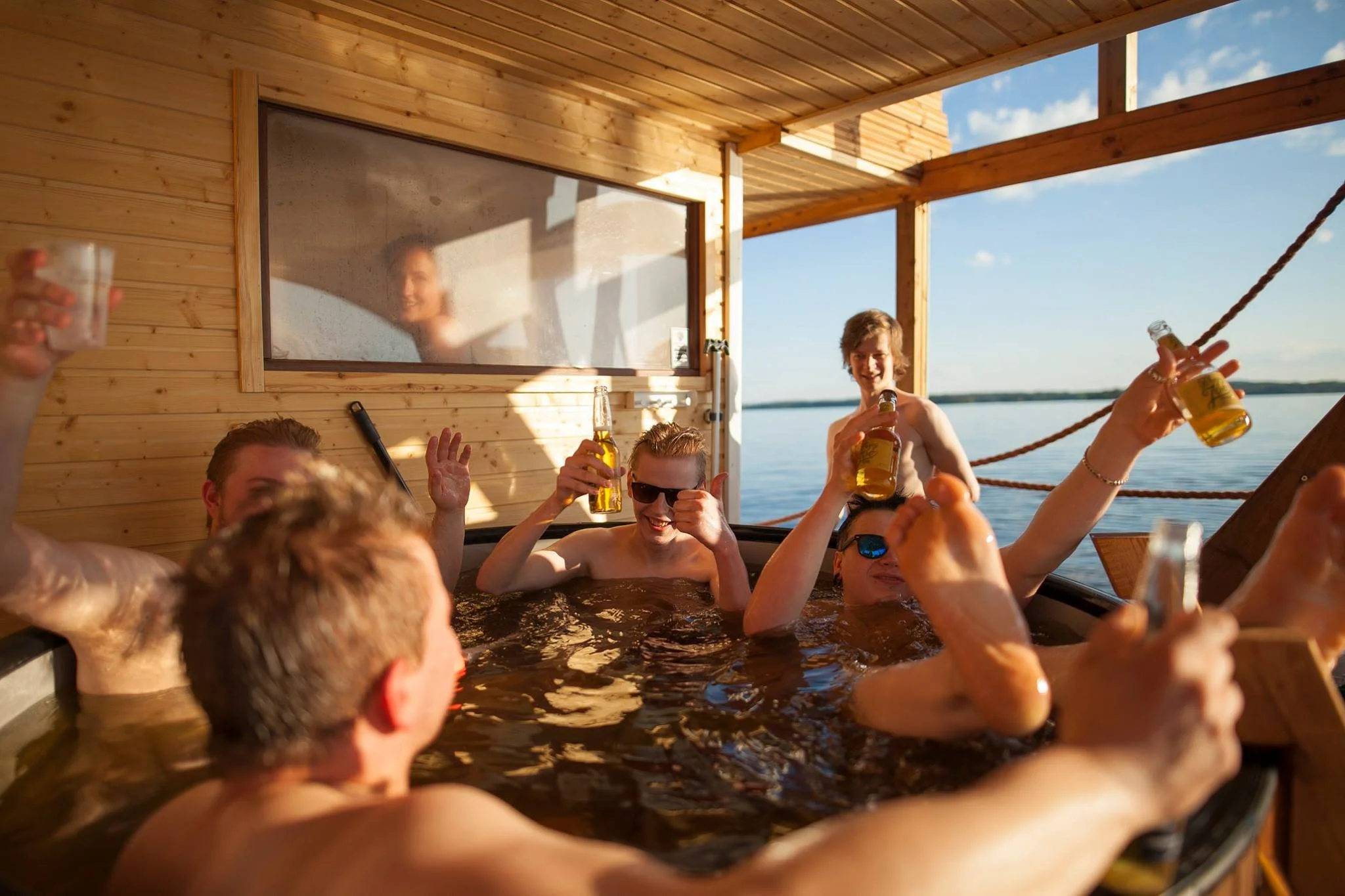 Kesäkampanja! Saunalautta -lahjakortti pe-su