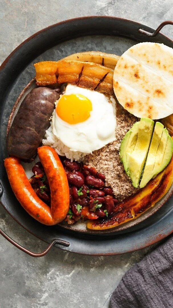 Bandeja Paisa.jpeg