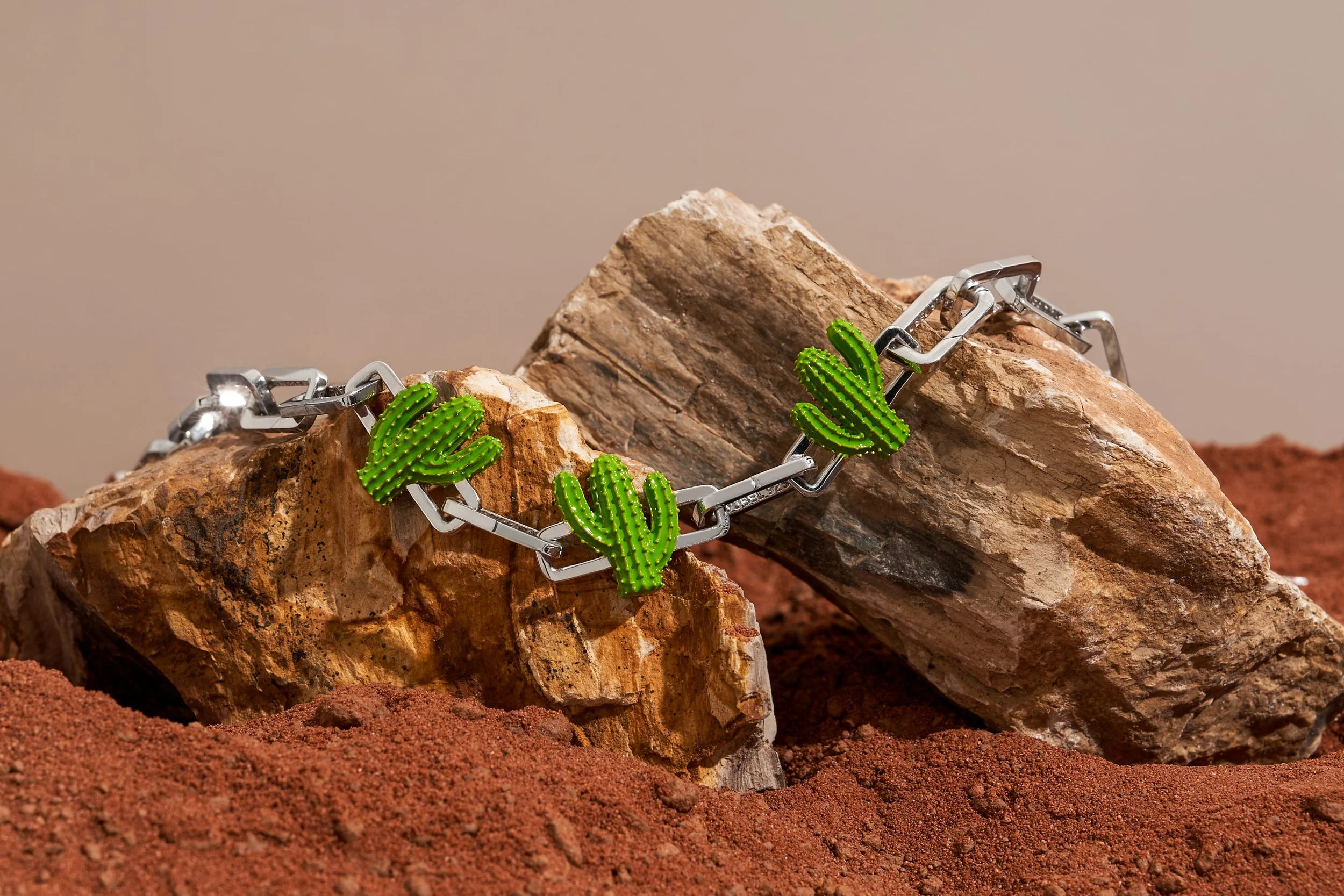 Creativity meets compliance: crafting e‑commerce visuals that sell (and sail through checks)