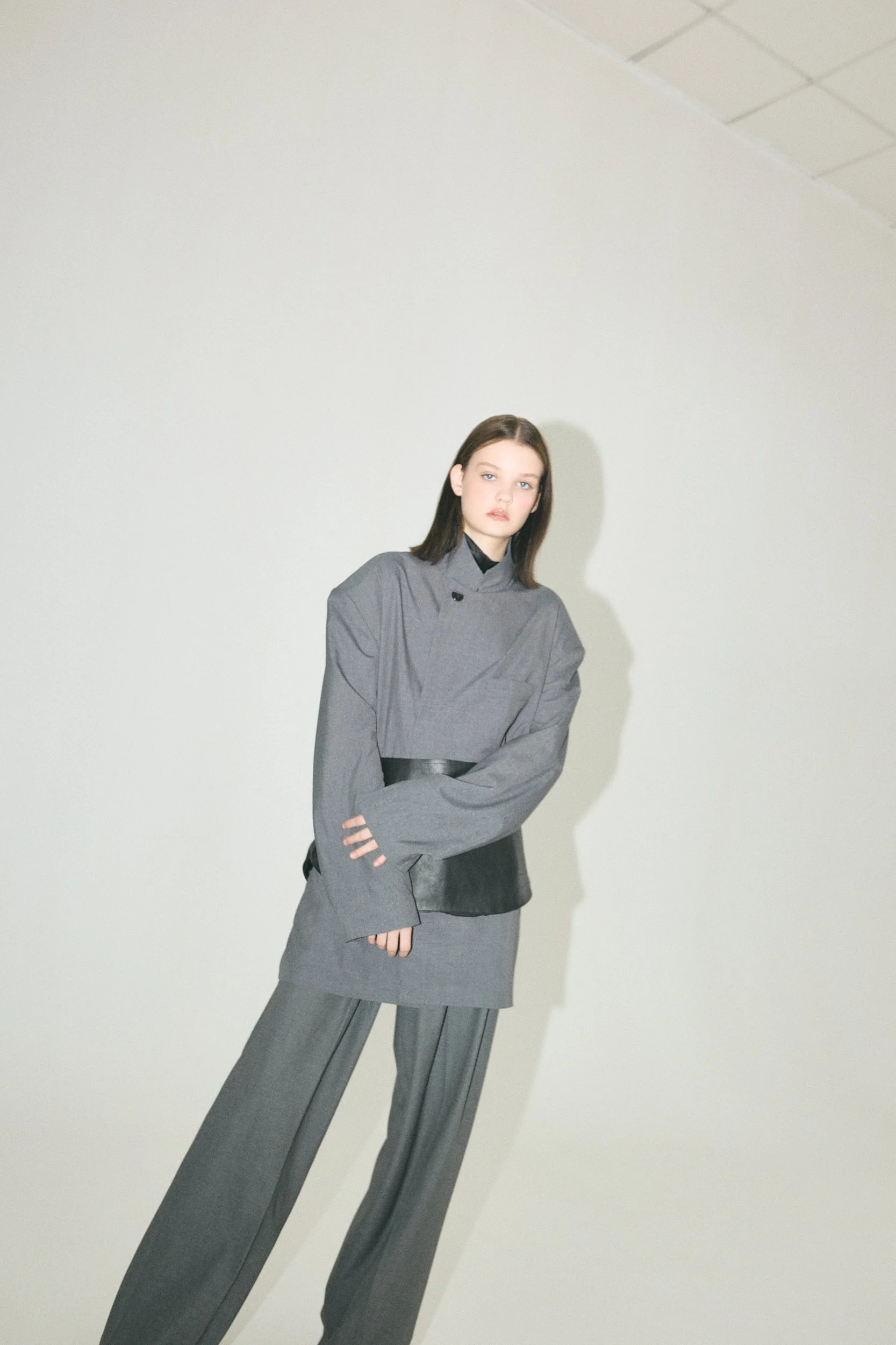 GREY PLEATED PANTS