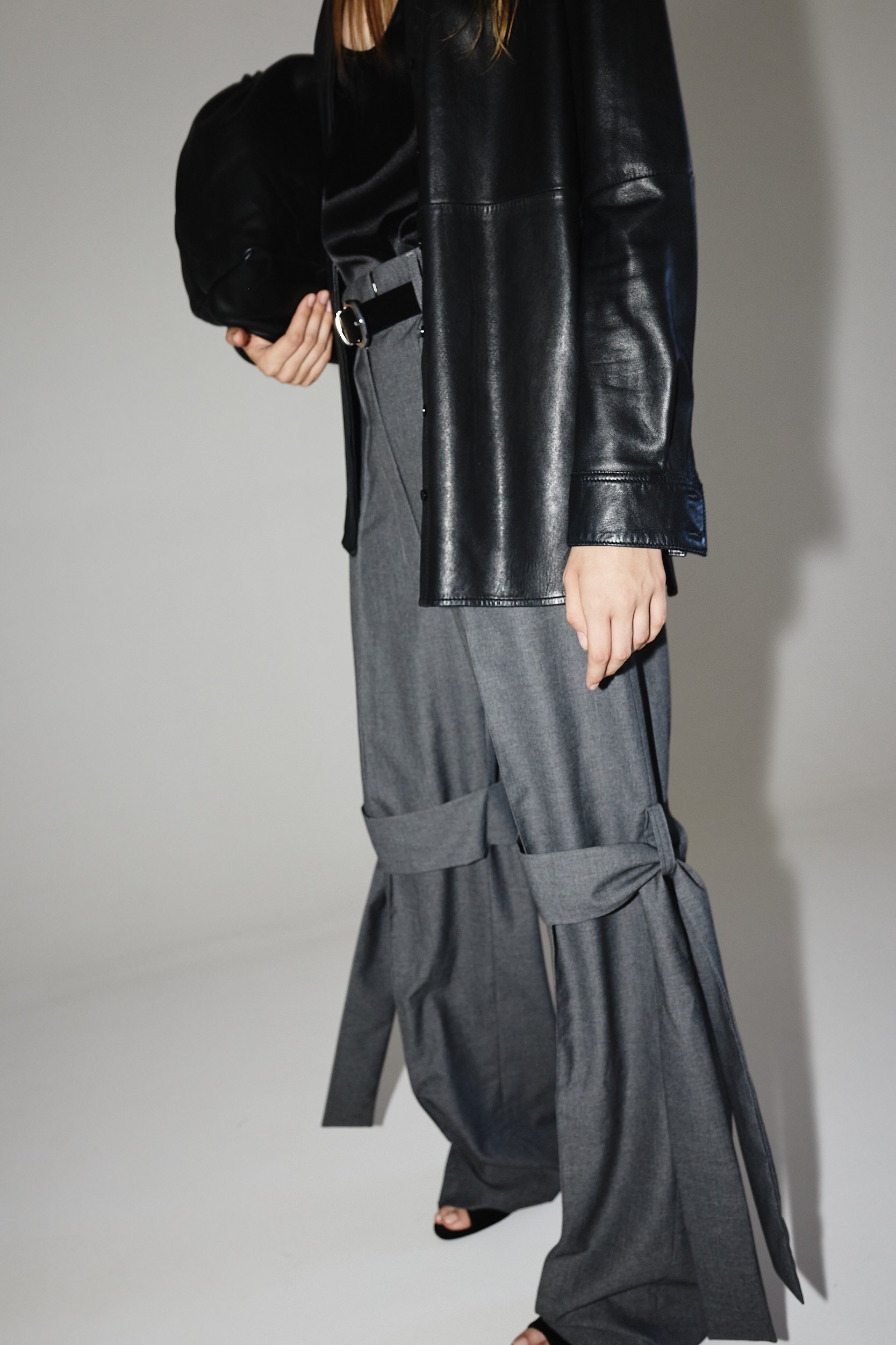 STUDIO CUT RESORT260399.jpg