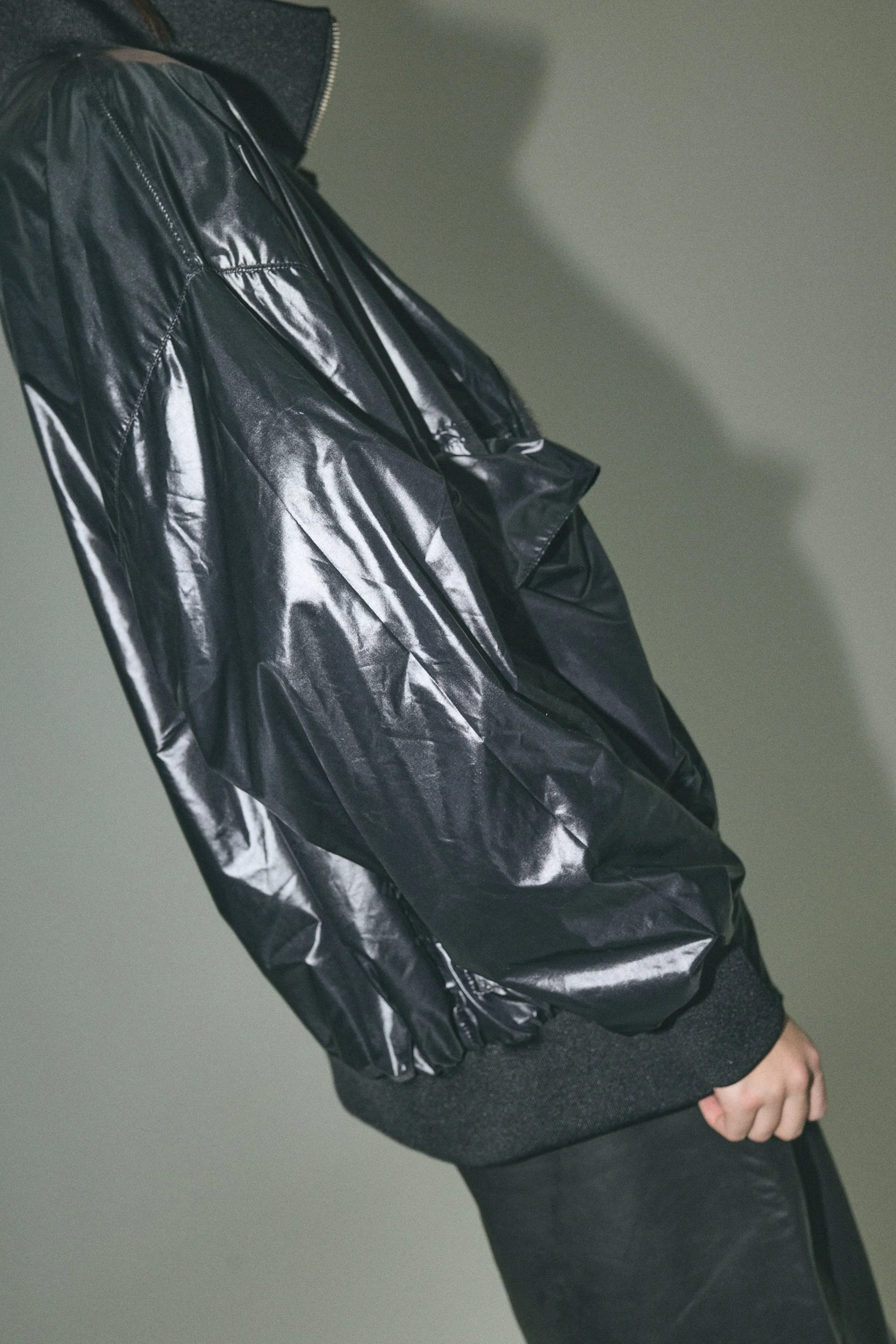 BLACK SHINY BOMBER