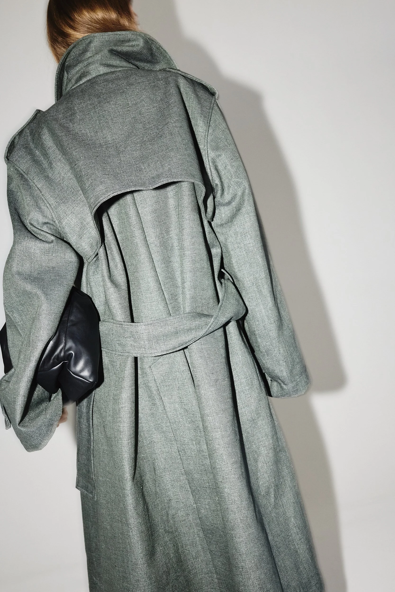 KHAKI TRENCH COAT