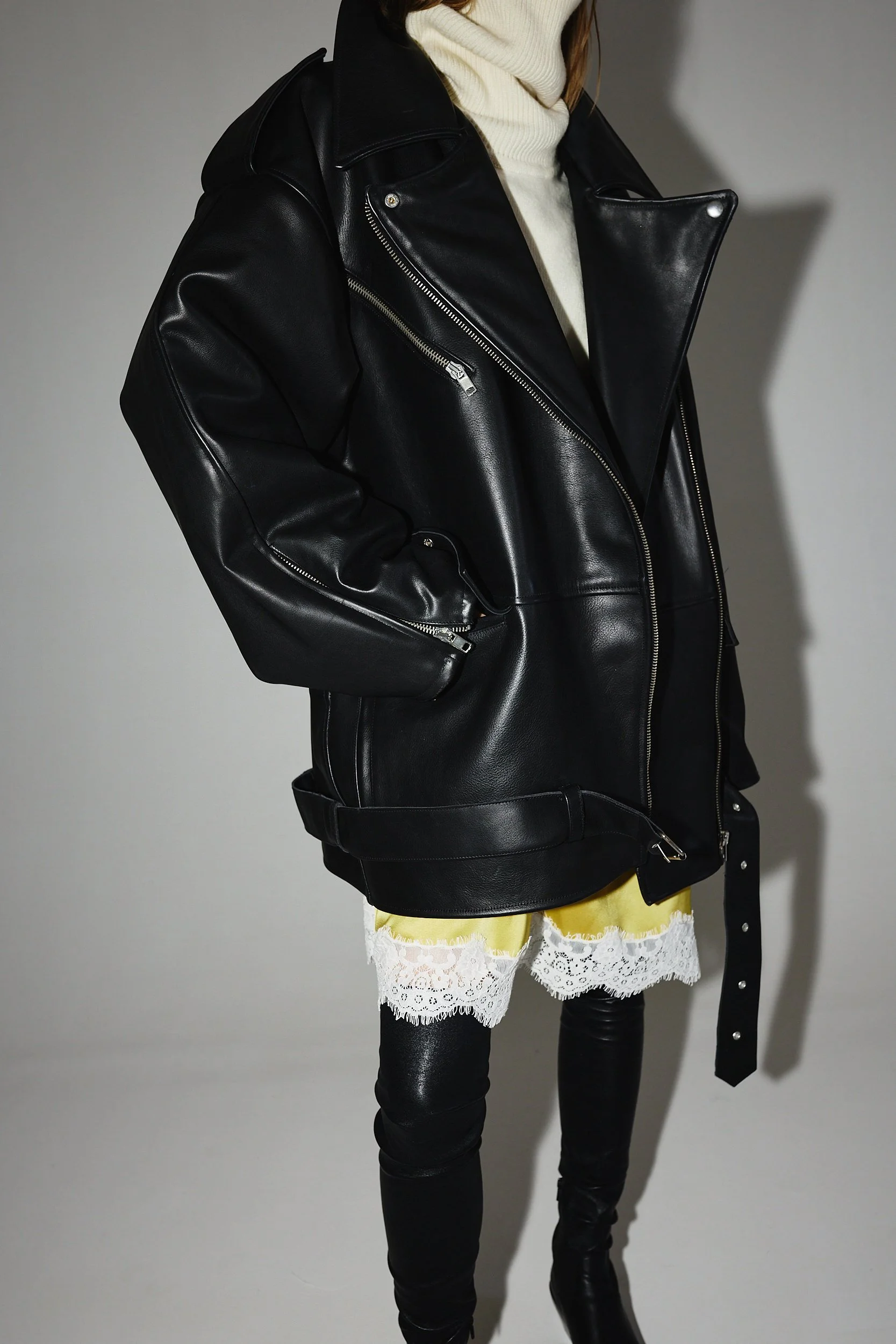 STUDIO CUT RESORT260228.jpg