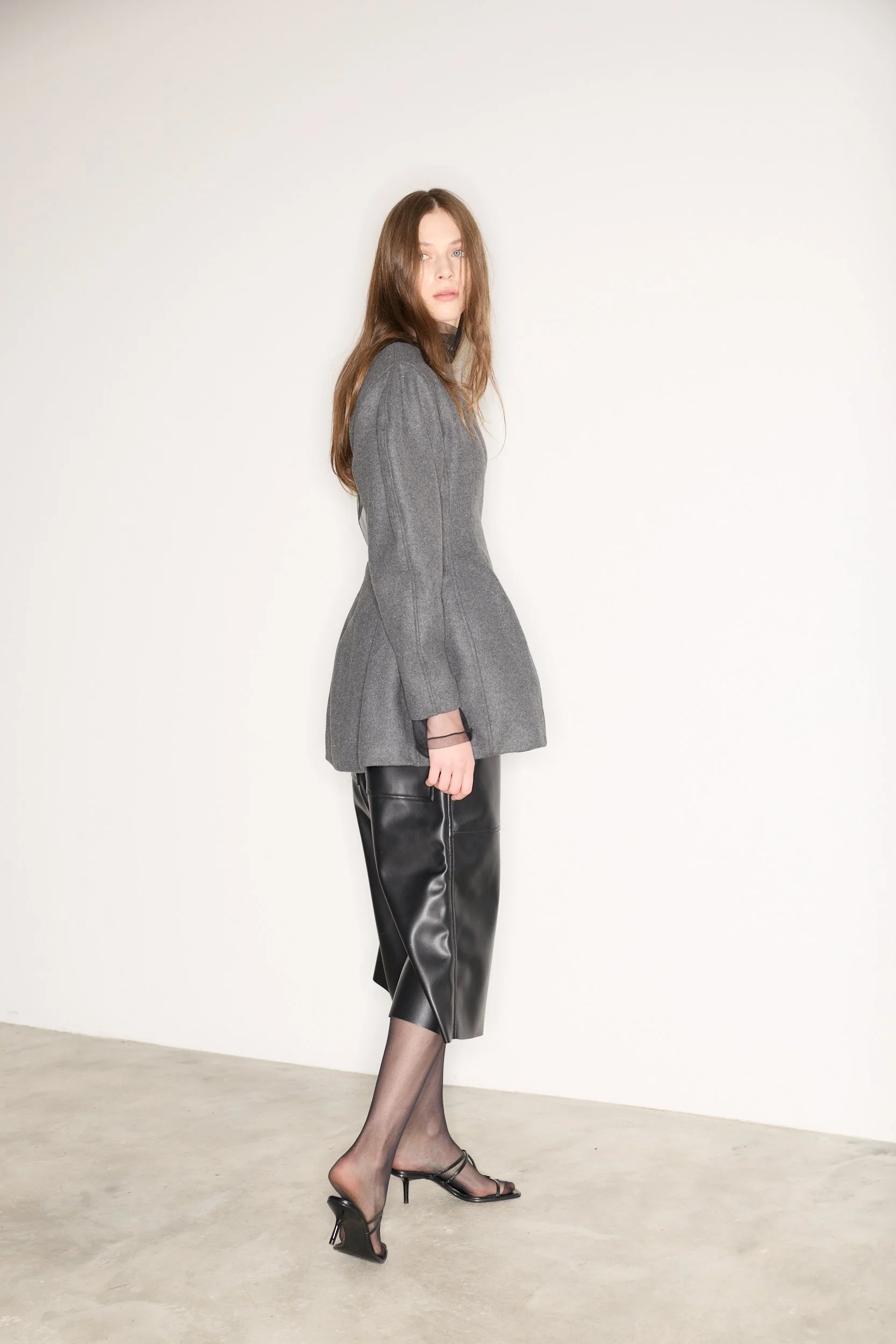 STUDIO CUT FW25_33376.jpg