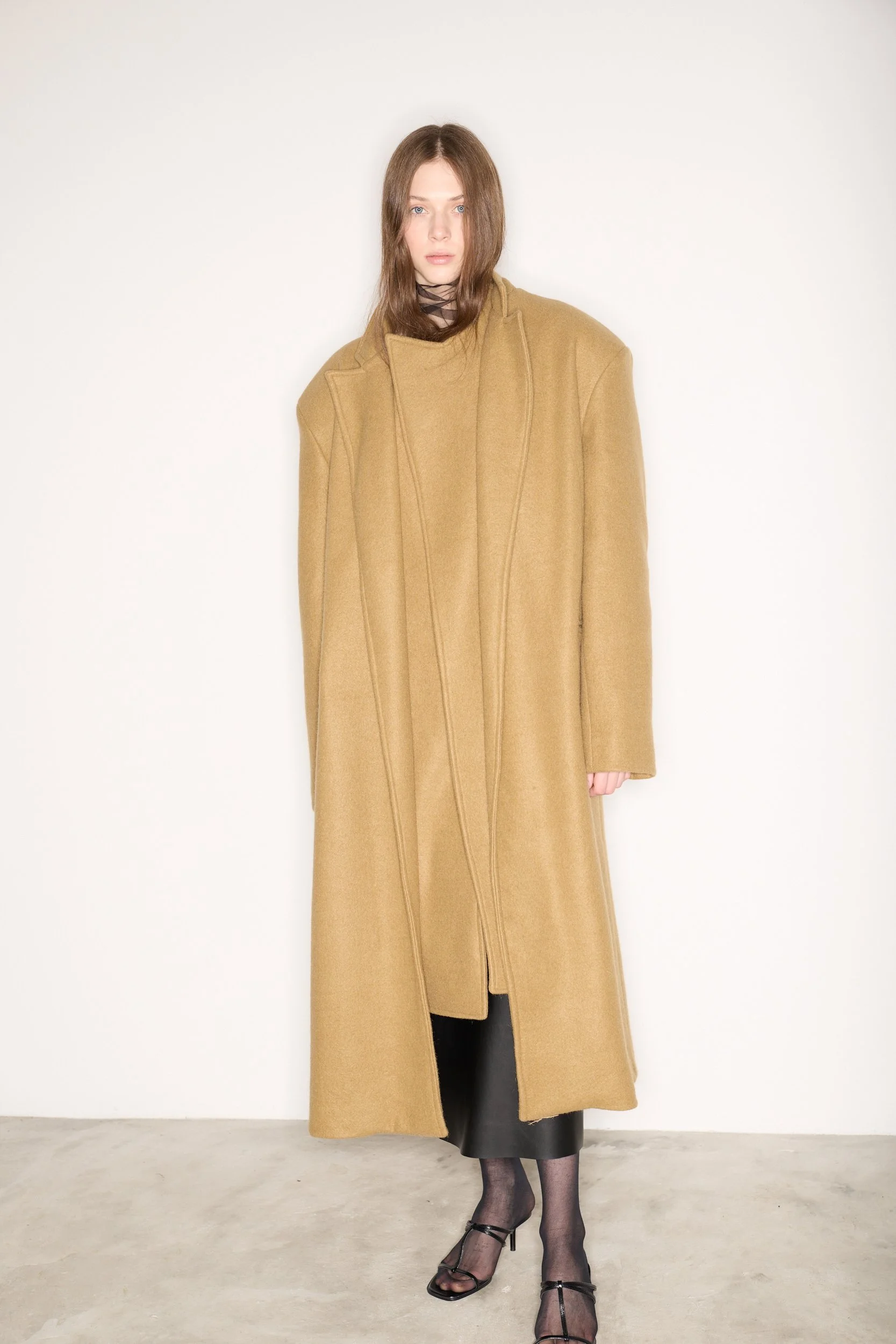 STUDIO CUT FW25_34400.jpg
