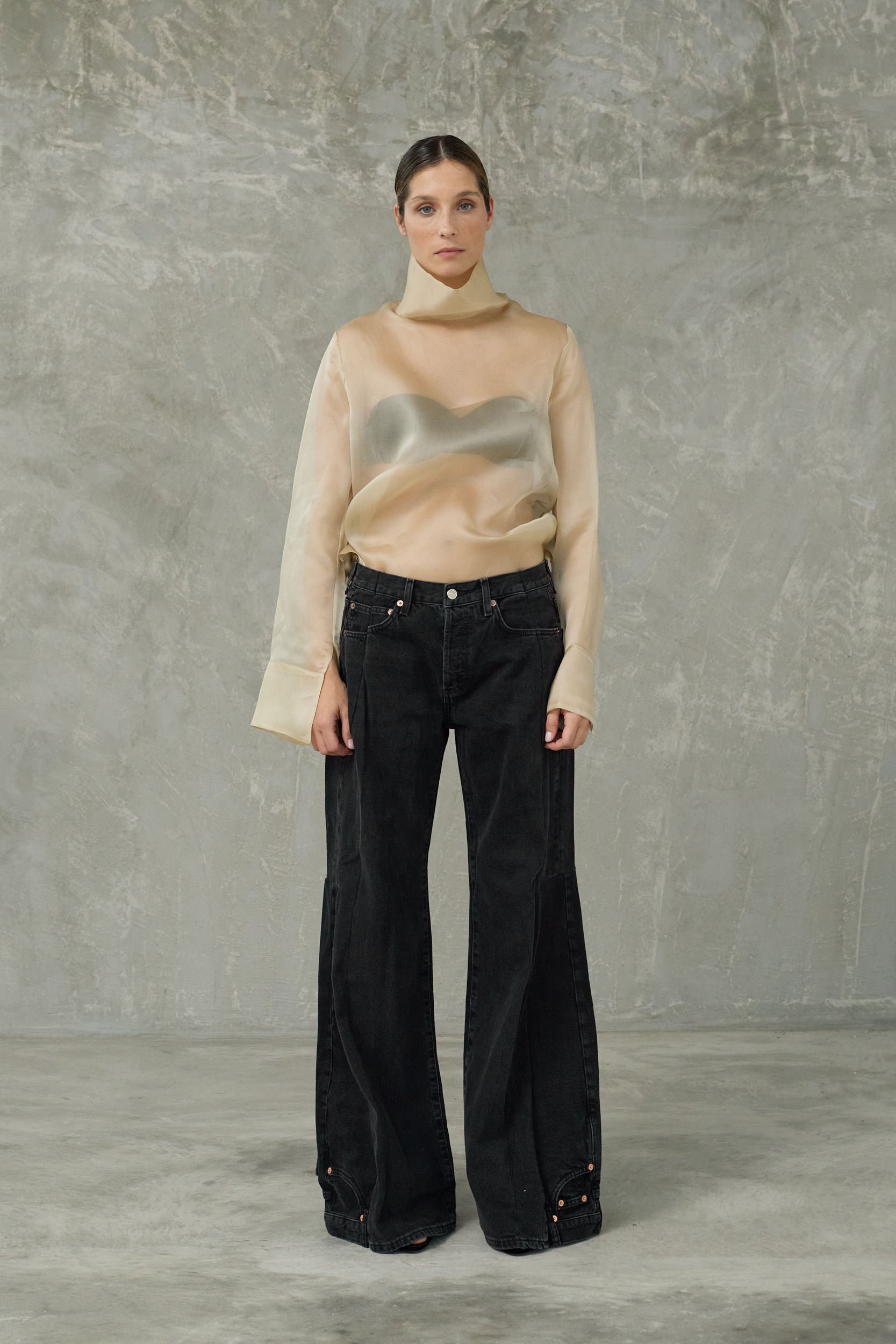 STUDIO CUT SS25_4525.jpg