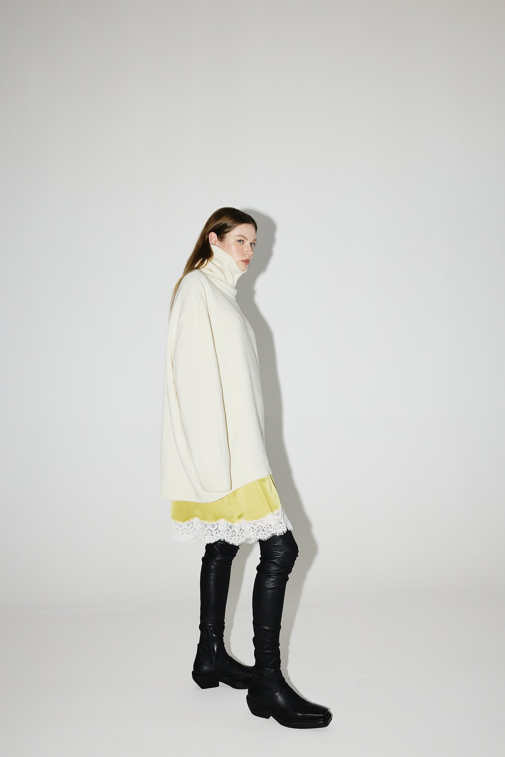 STUDIO CUT RESORT260201.jpg