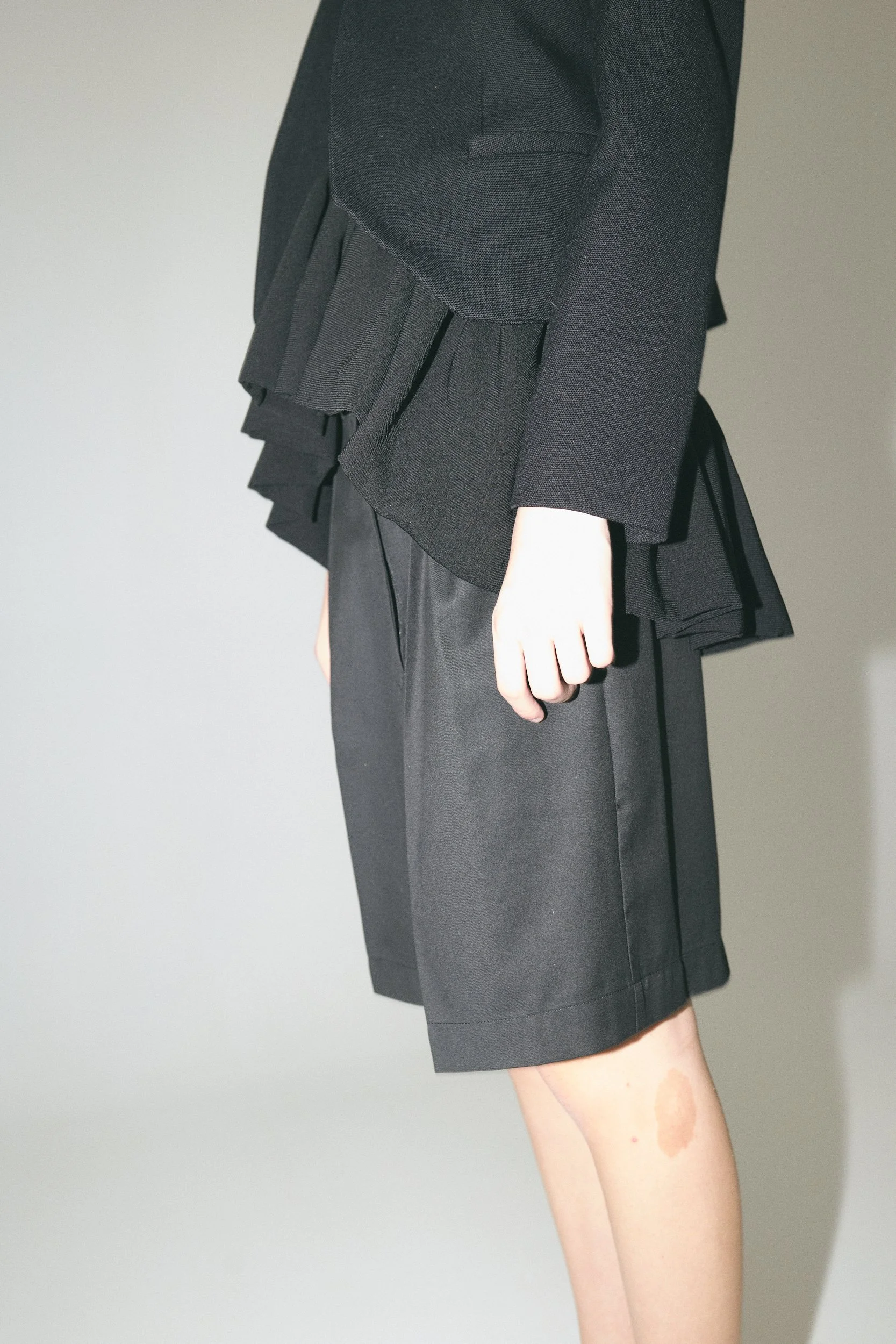 BLACK PEPLUM TOP