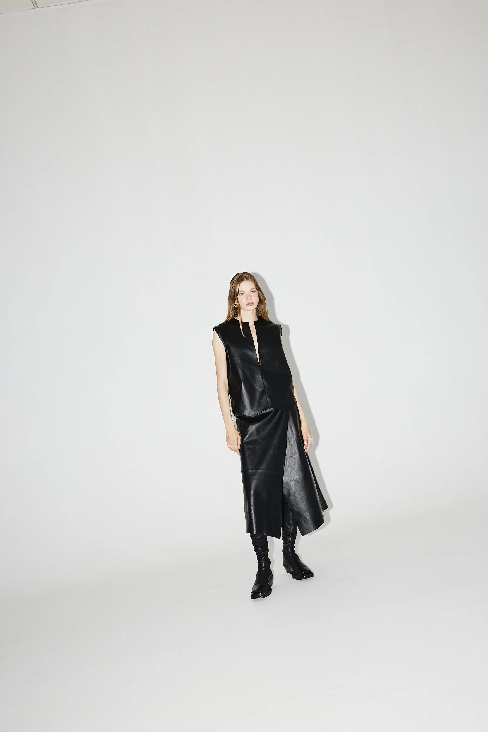 STUDIO CUT RESORT260029 2.jpg