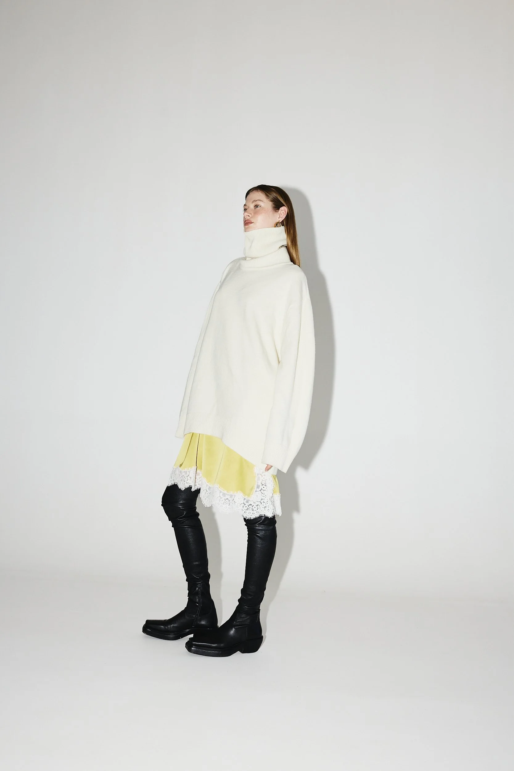 STUDIO CUT RESORT260181.jpg