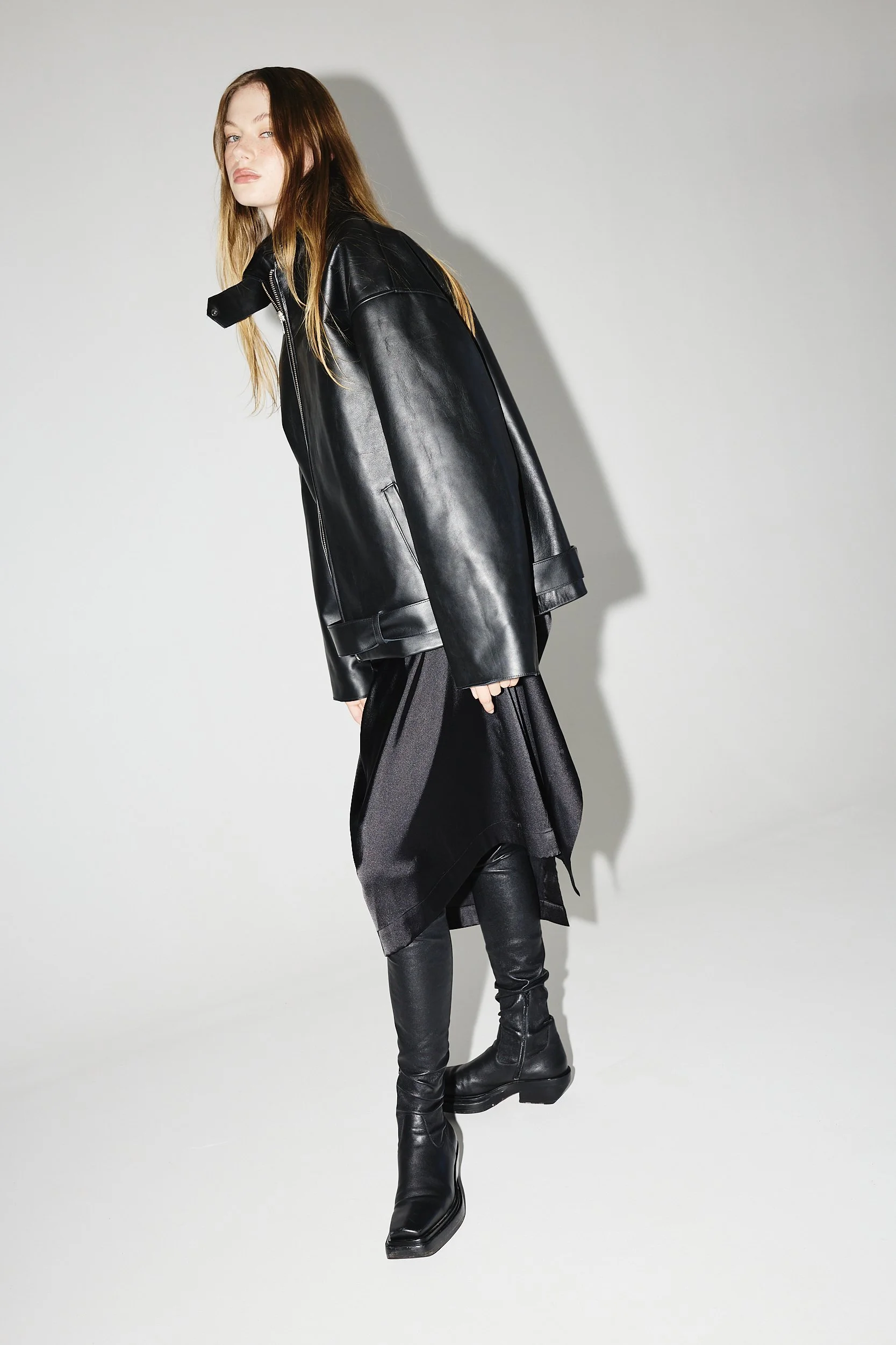 STUDIO CUT RESORT260172 1.jpg