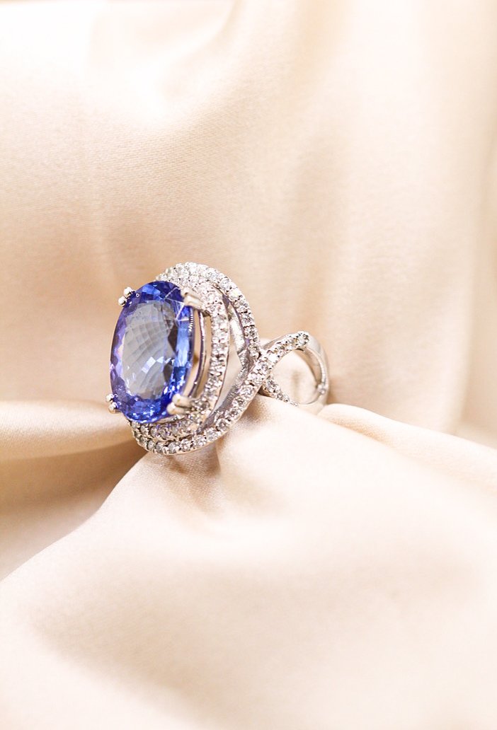 14ct Gold Tanzanite & Diamond Cluster