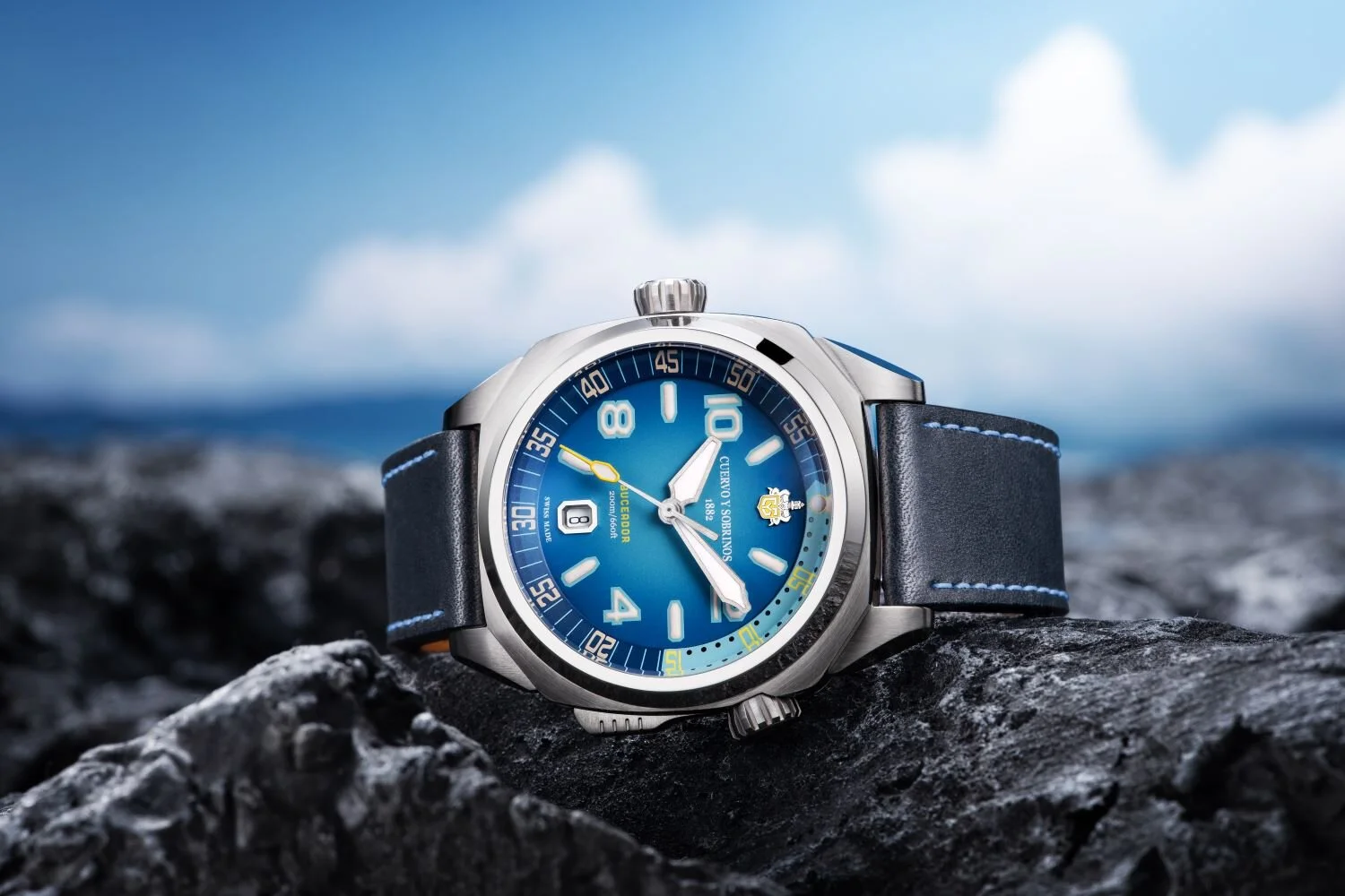 2860.1AZ - Additional Strap Ambiance 1.jpg