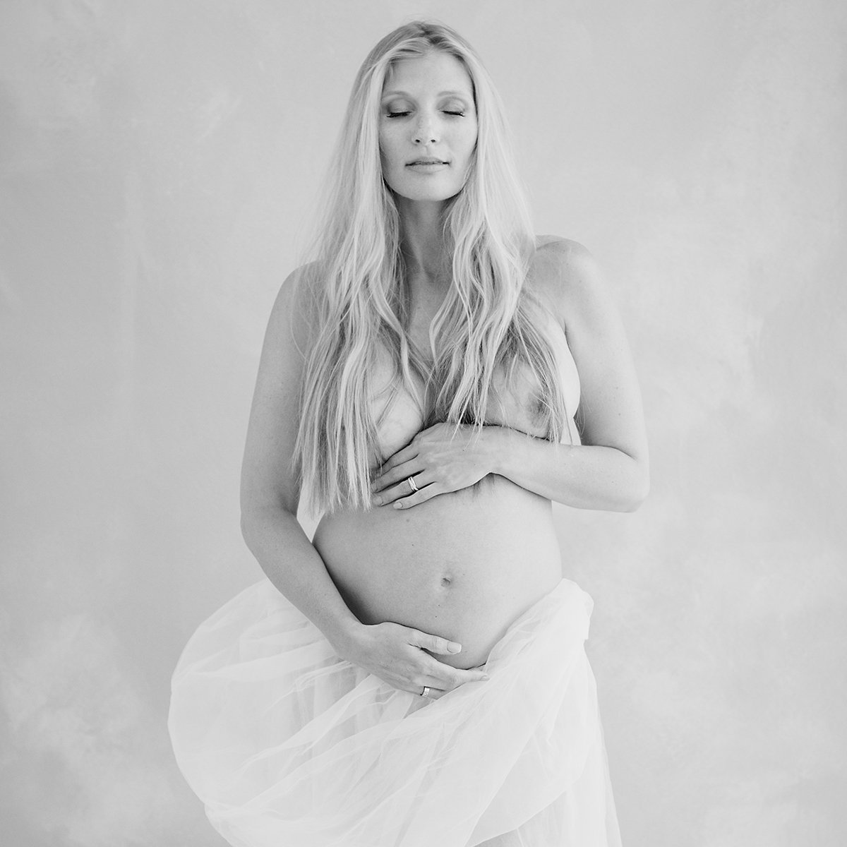 What Makes a Fine Art Maternity Portrait Unique