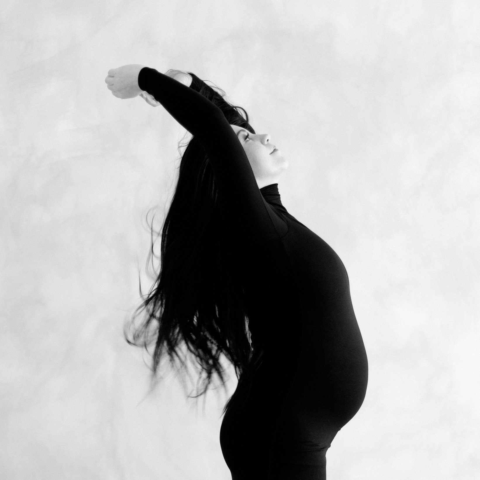 Easy, Luxurious Maternity Sessions