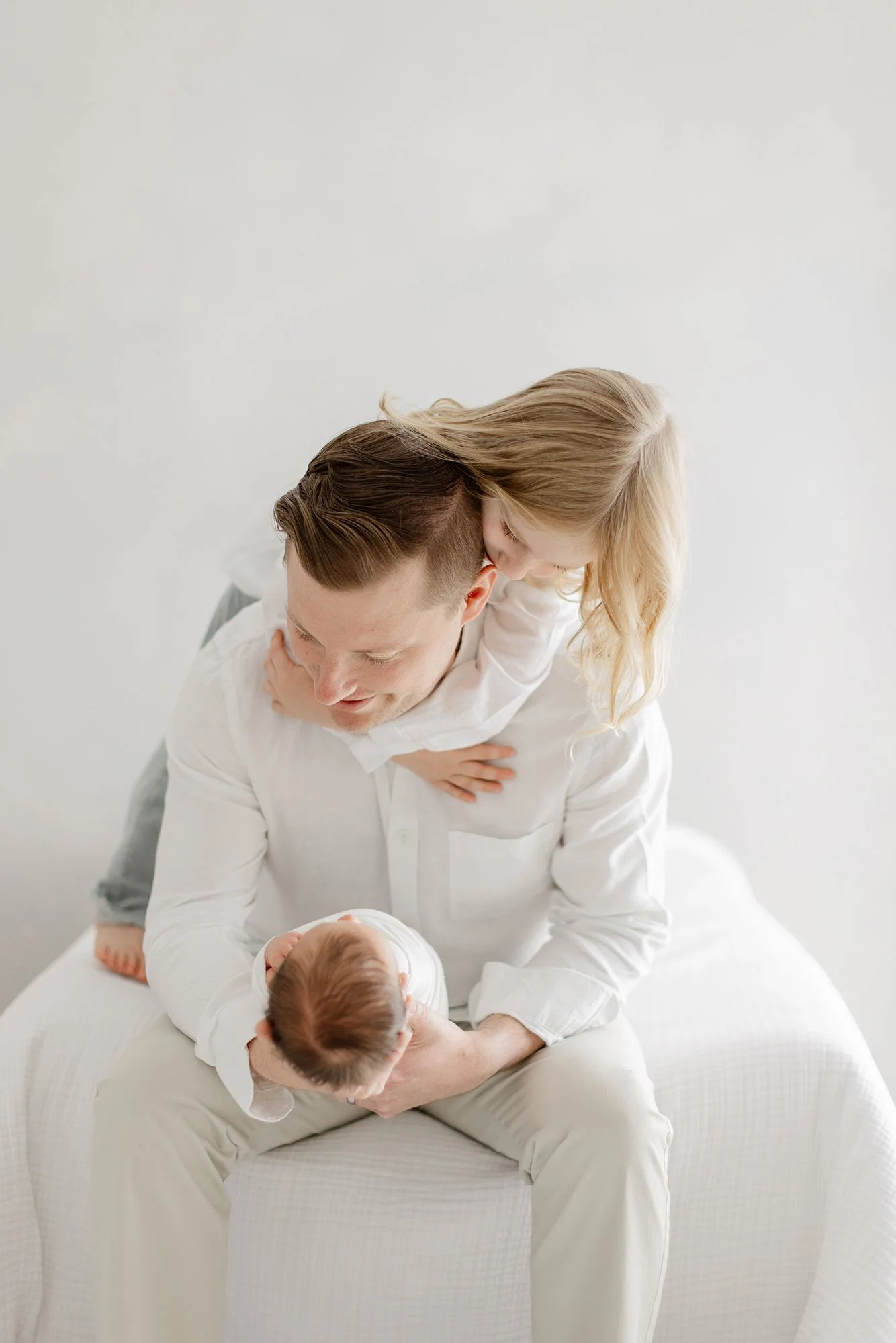 laura-esmond-newborn-dad-sons.jpg