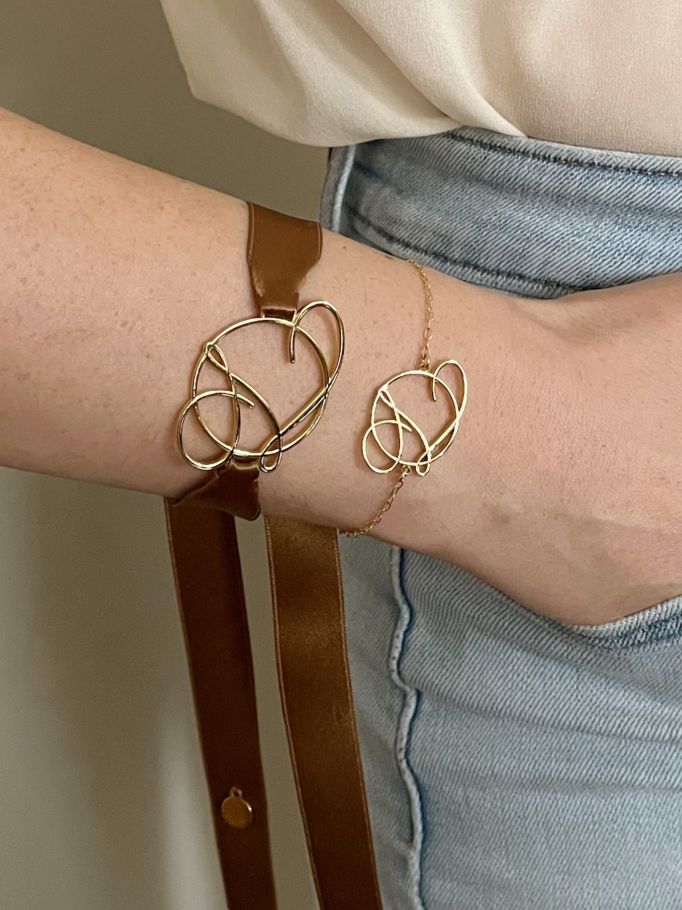 ELLE bronze + chain wrist.jpeg