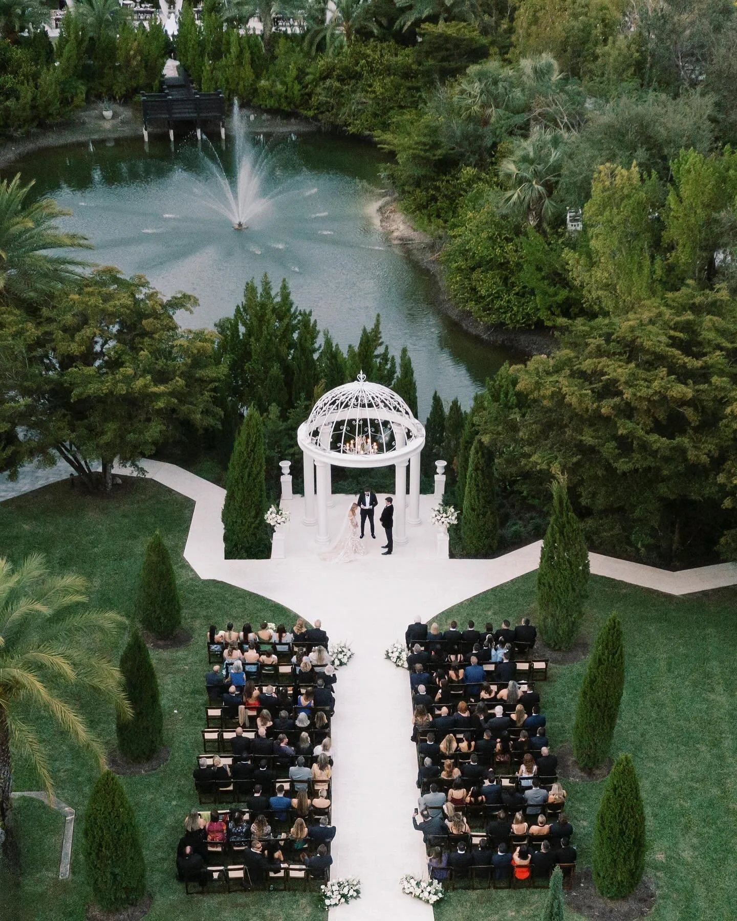 It&rsquo;s all in the details. When designing this wedding, the goal was always to enhance the space while maintaining its natural beauty. We both love the look of simple luxury and I&rsquo;m still swooning over the final selections, from the florals
