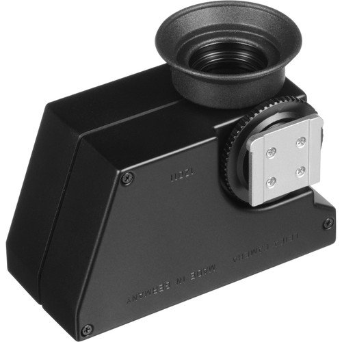 Leica Universal Wide-Angle Viewfinder M bottom view showing mounting screw.jpg