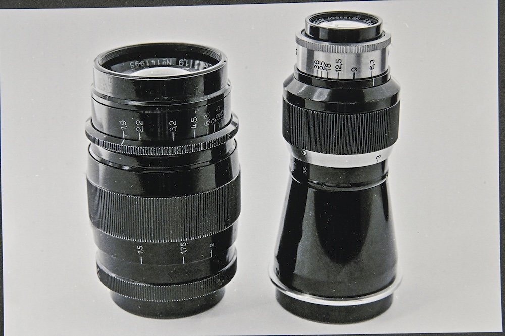 7.3cm f:1.9 Hektor (left) and 10.5 cm f:6.3 Alpine Elmar (right).JPG