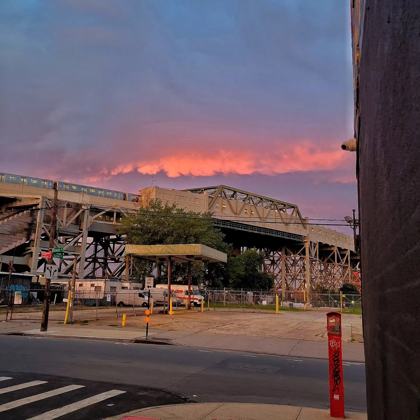 Added to Queue:

Today, we celebrate a full year since we began serving Canal Champagne, our cherished Miller High Life, with its perfect Hladinka pour. As we look back, we want to express our heartfelt thanks to everyone who supported our 
@lukr.cz 