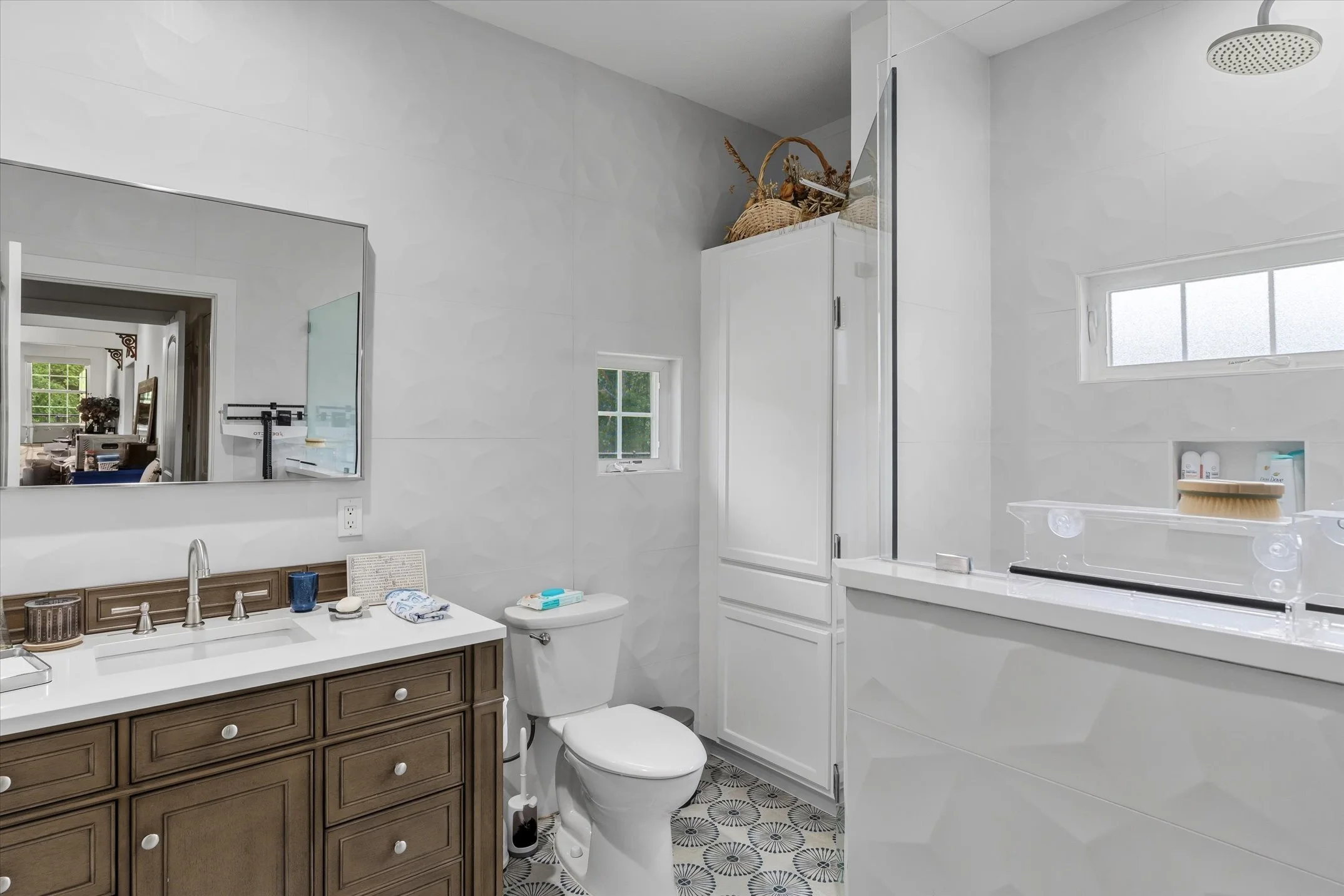 028-12365 FM 859 Edgewood guest house-7.jpg