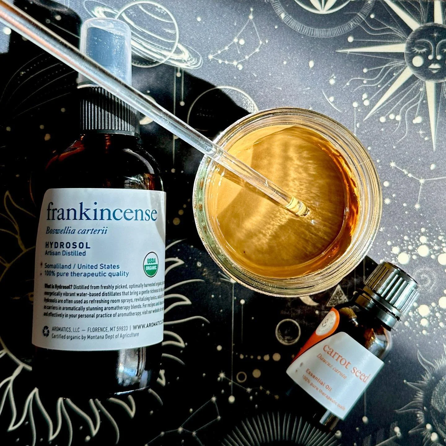 Quick little face wash tonight made with Frankincense Hydrosol &amp; Rhassoul Clay. Before I go to a clients house I like to make sure I am not only squeaky clean but also grounded and ready to really listen to why their body needs. Frankincense can 