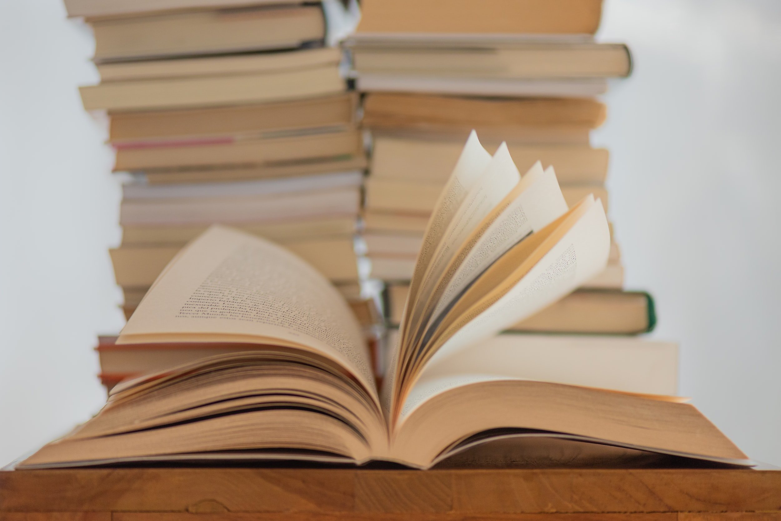 Chi OMEGA AUTHORS AND BOOKS YOU NEED TO READ!