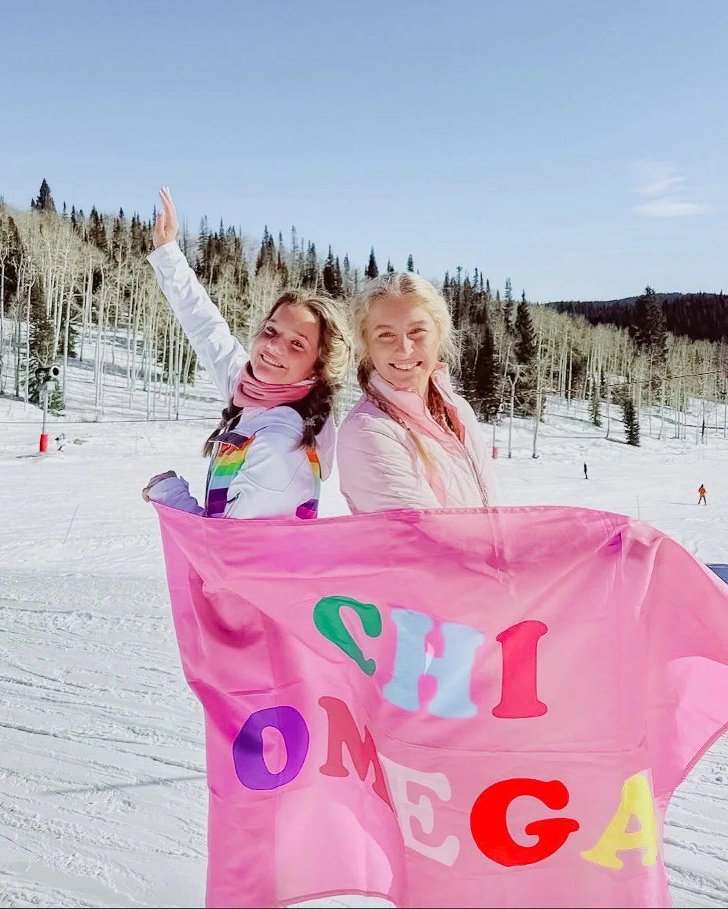 Chi O on the go!! Traveling is always better with a Sister by your side ❤️